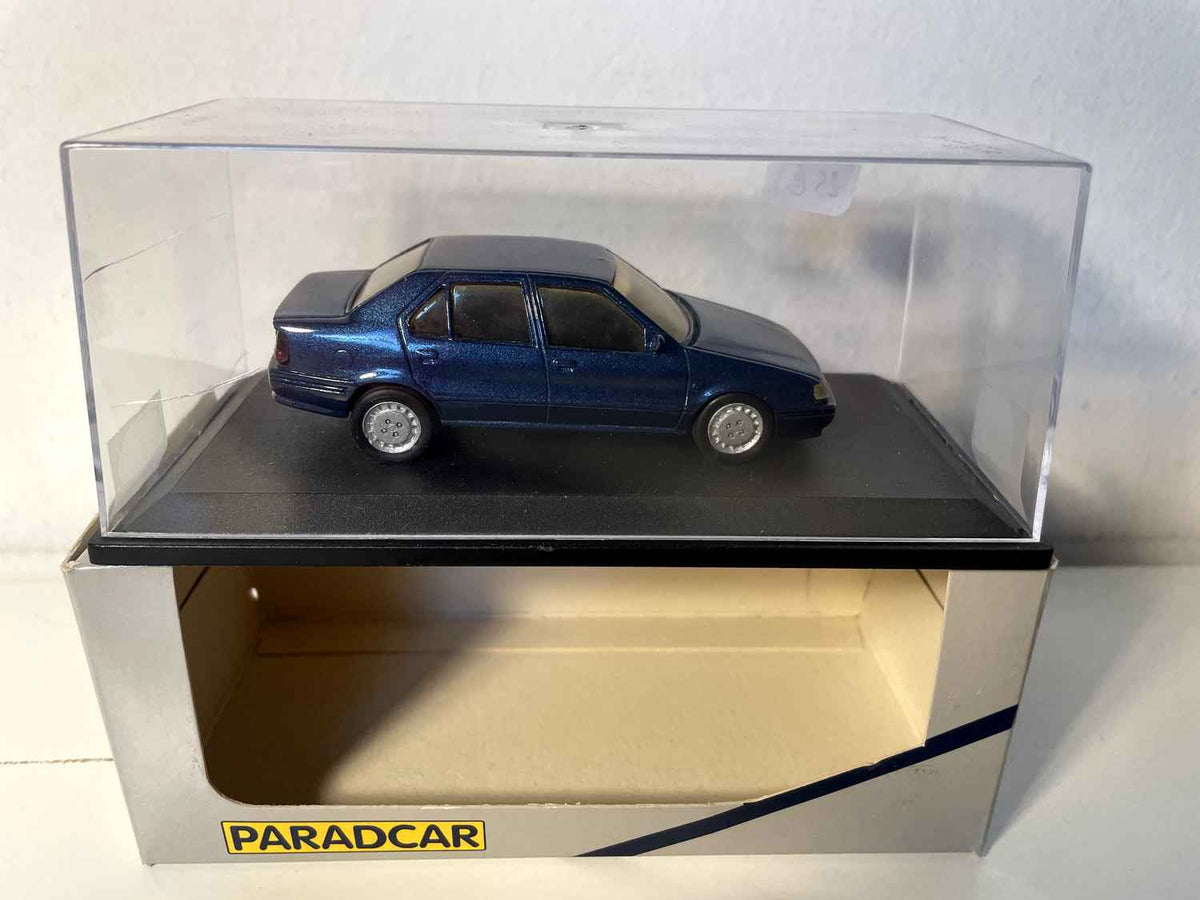 Renault 19 (Paradcar) blu scuro - Renault 19 Chamade?