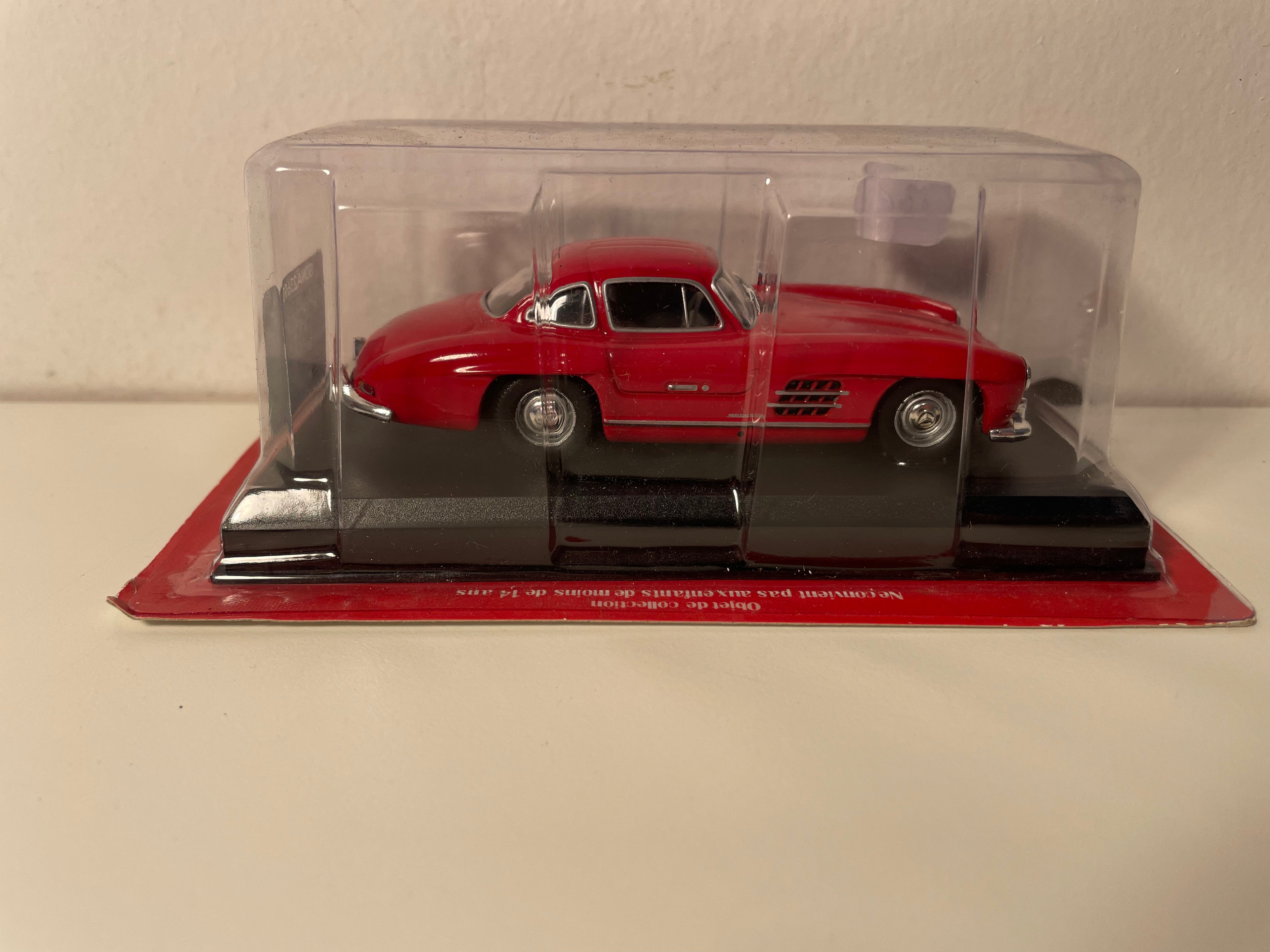 Mercedes 300SL rouge de 1955 - Auto Plus
