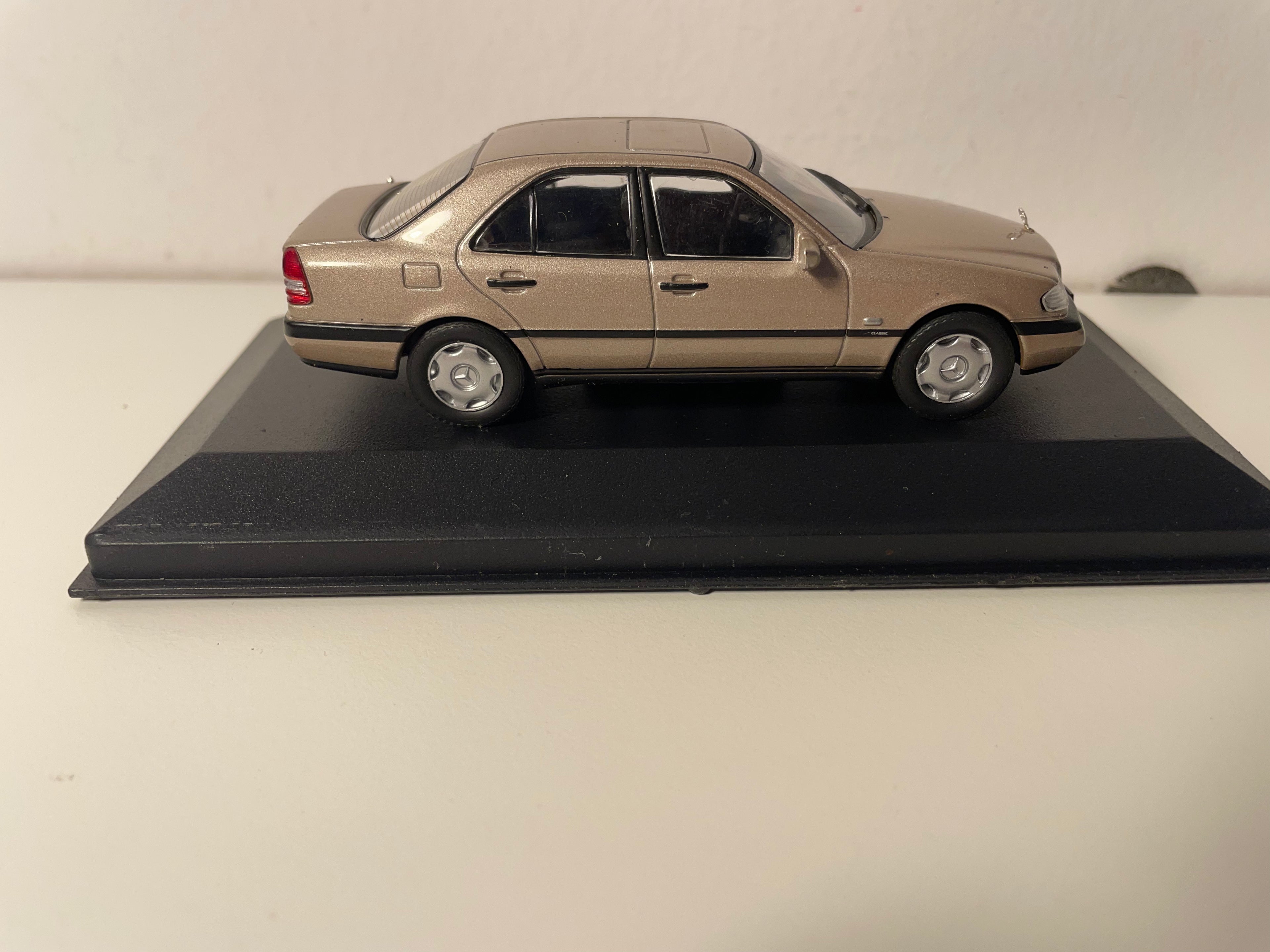 Mercedes C 200 marrone del 1994