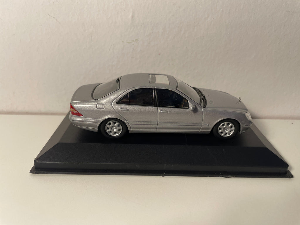 Mercedes S 500 cinzento 1998