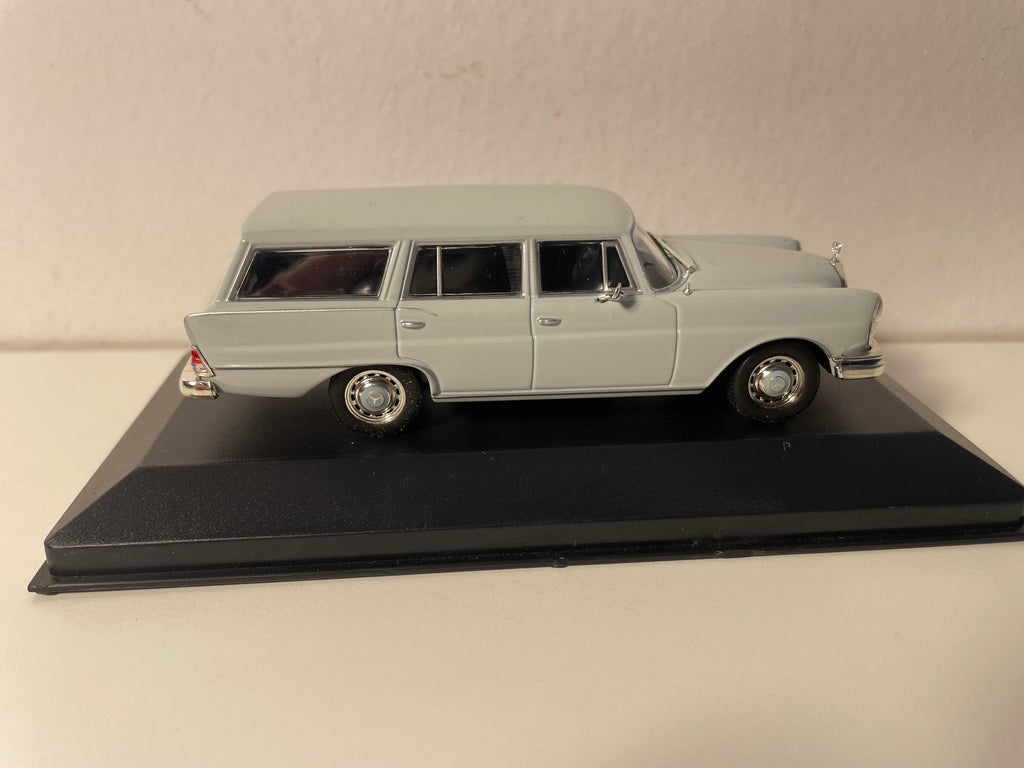 Mercedes Break Universal gris de 1967