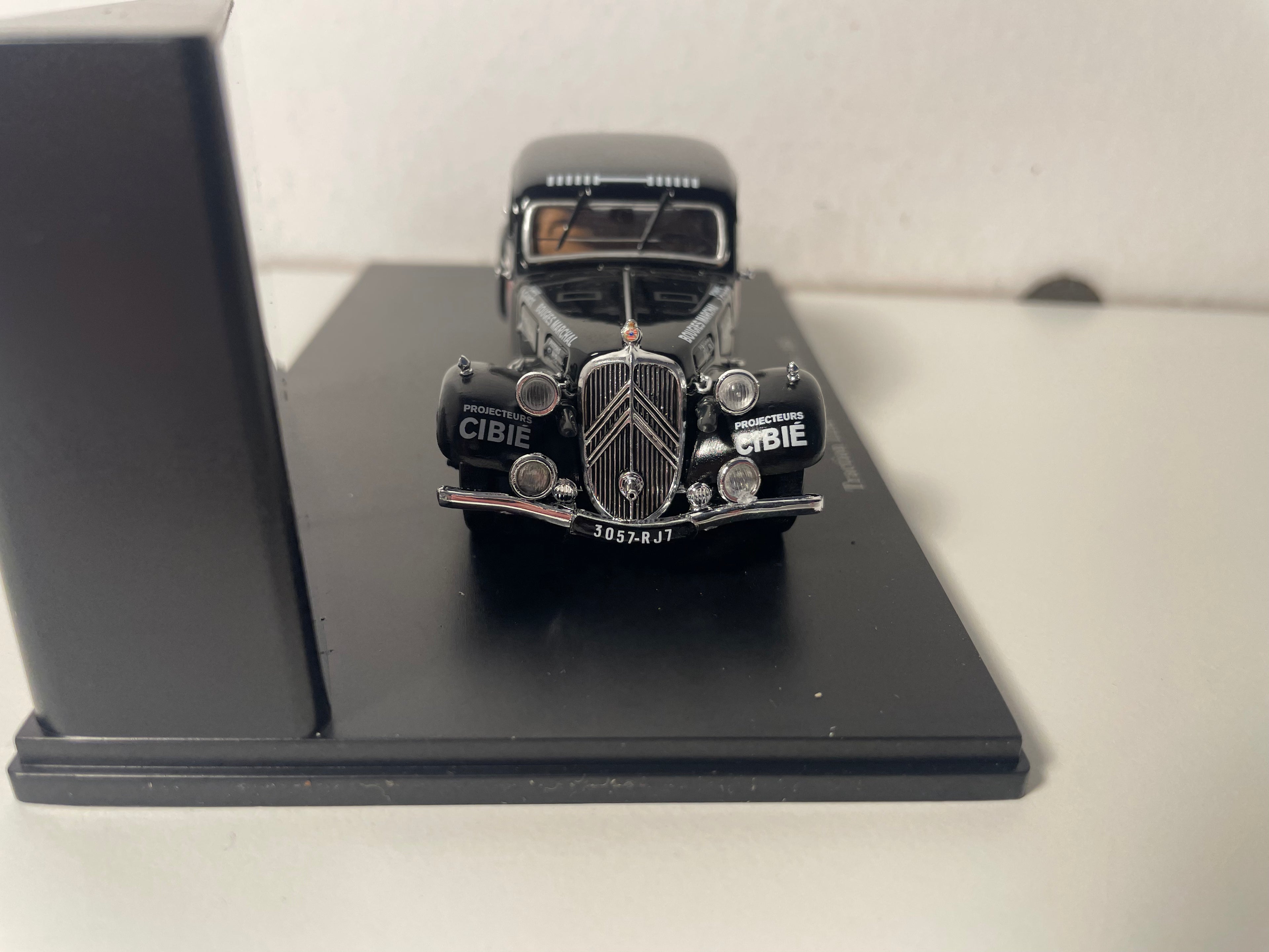 1935 Citroën Traction 11AL Black - François Lecot (Plexi Box)