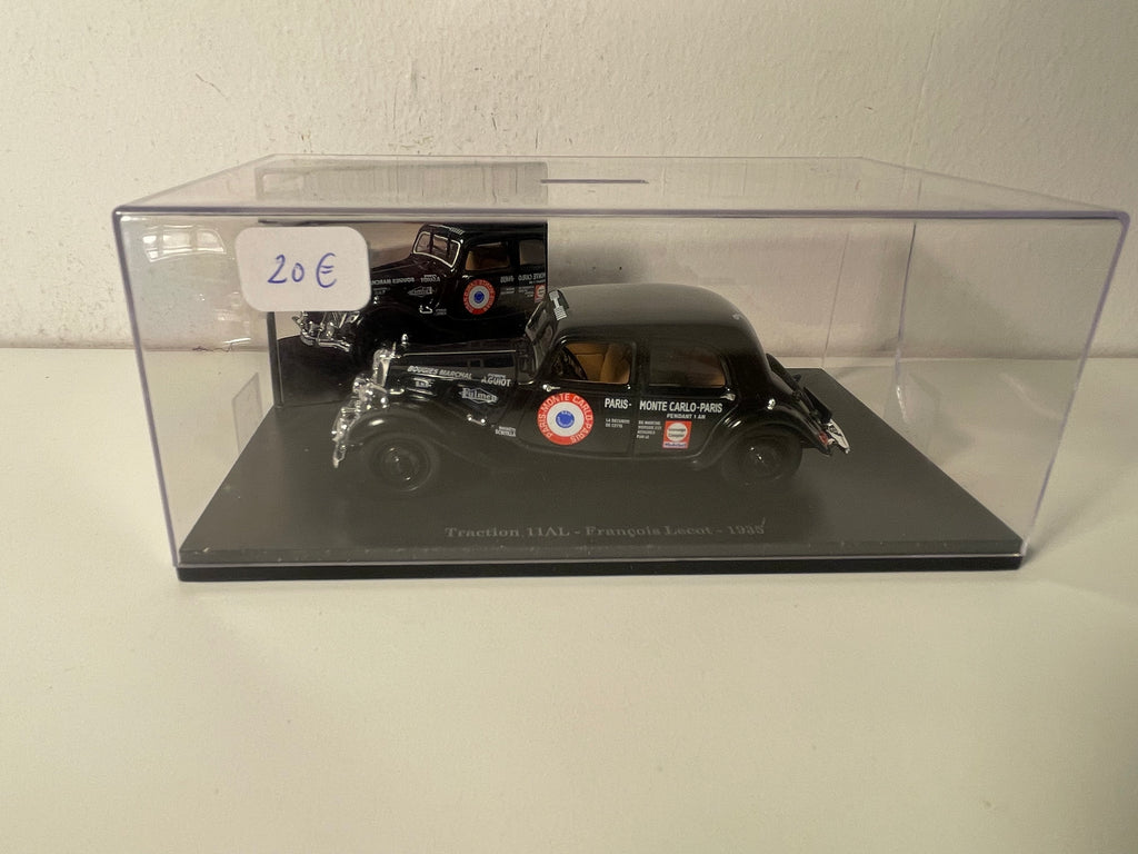 Citroën Traction 11AL noire de 1935 - François Lecot (boite plexi)