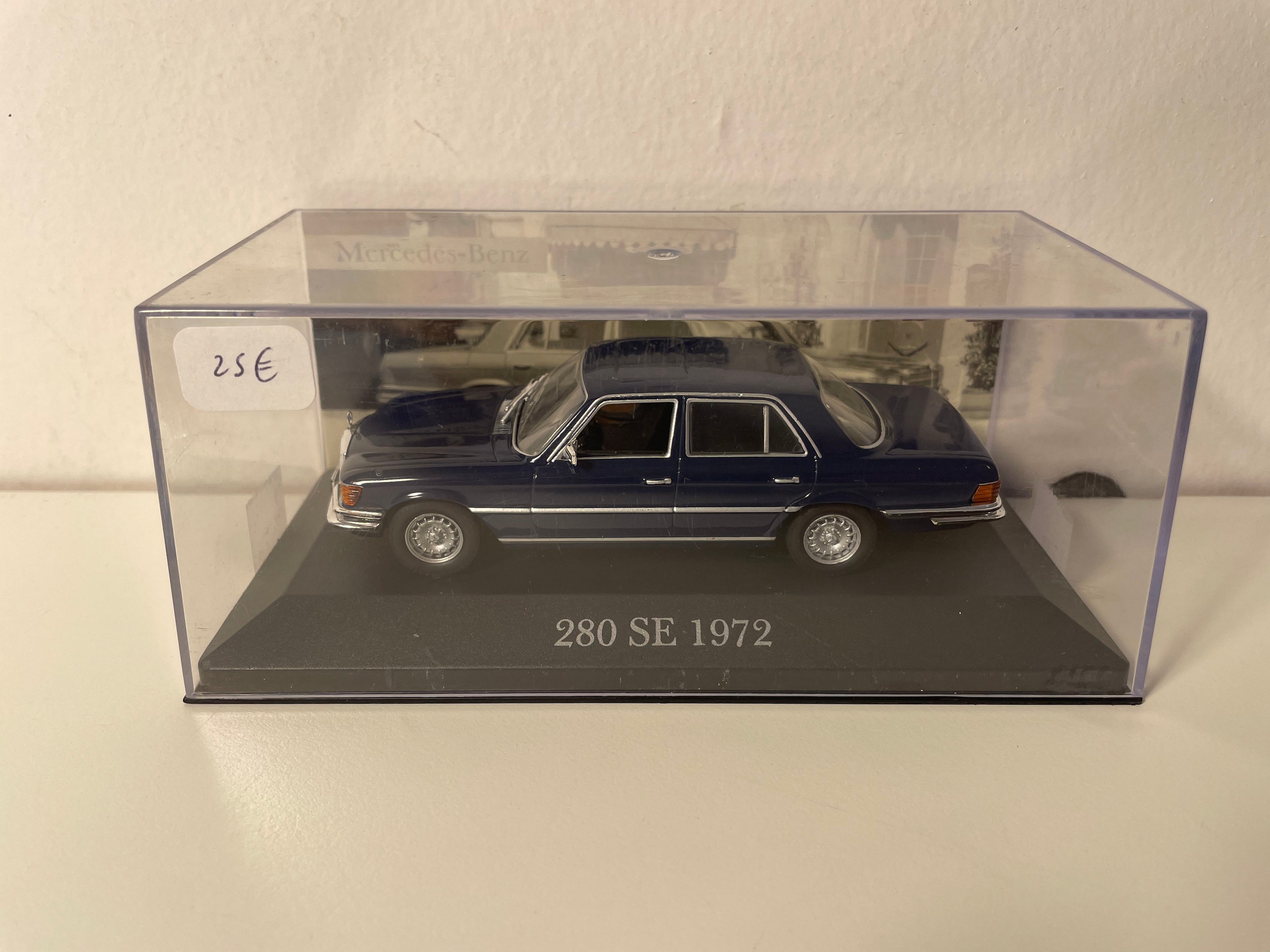 Mercedes 280 SE azul de 1972