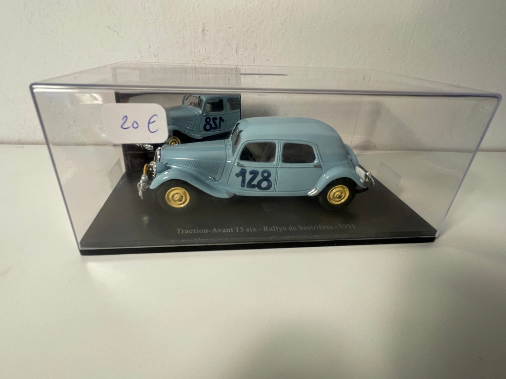 Citroën Traction-Avant 15 six azul número 128 de 1951 - rallye de Sestrières (caja de plexiglass)