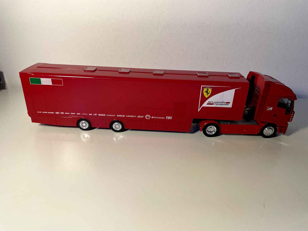 Ciężarówka półprzyczepa IVECO TRALIS zespołu (Scuderia) FERRARI F1