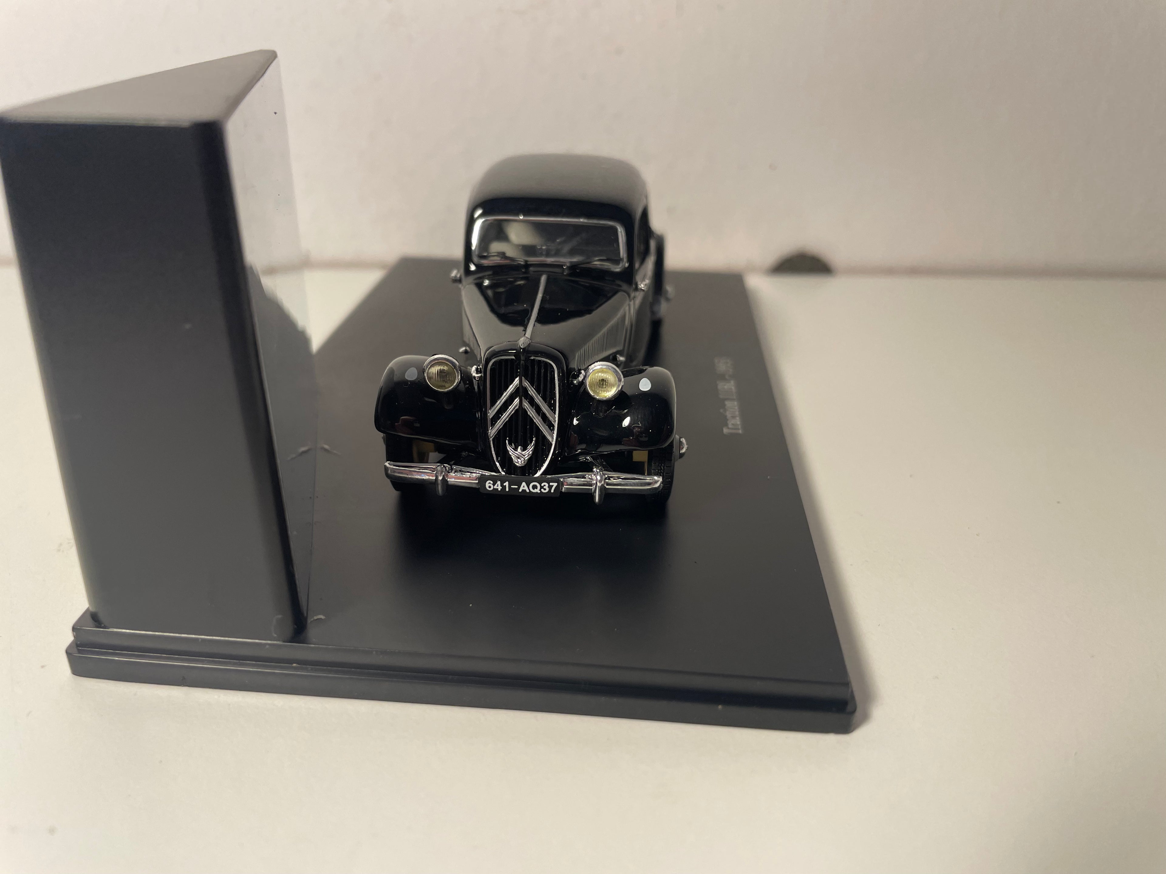 1953 Citroën Traction 11BL Black (Plexi Box)