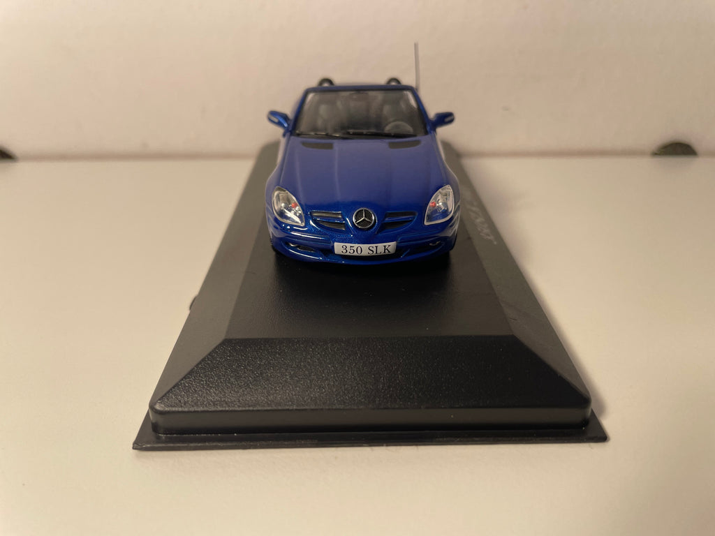 2005 blue Mercedes 350SLK