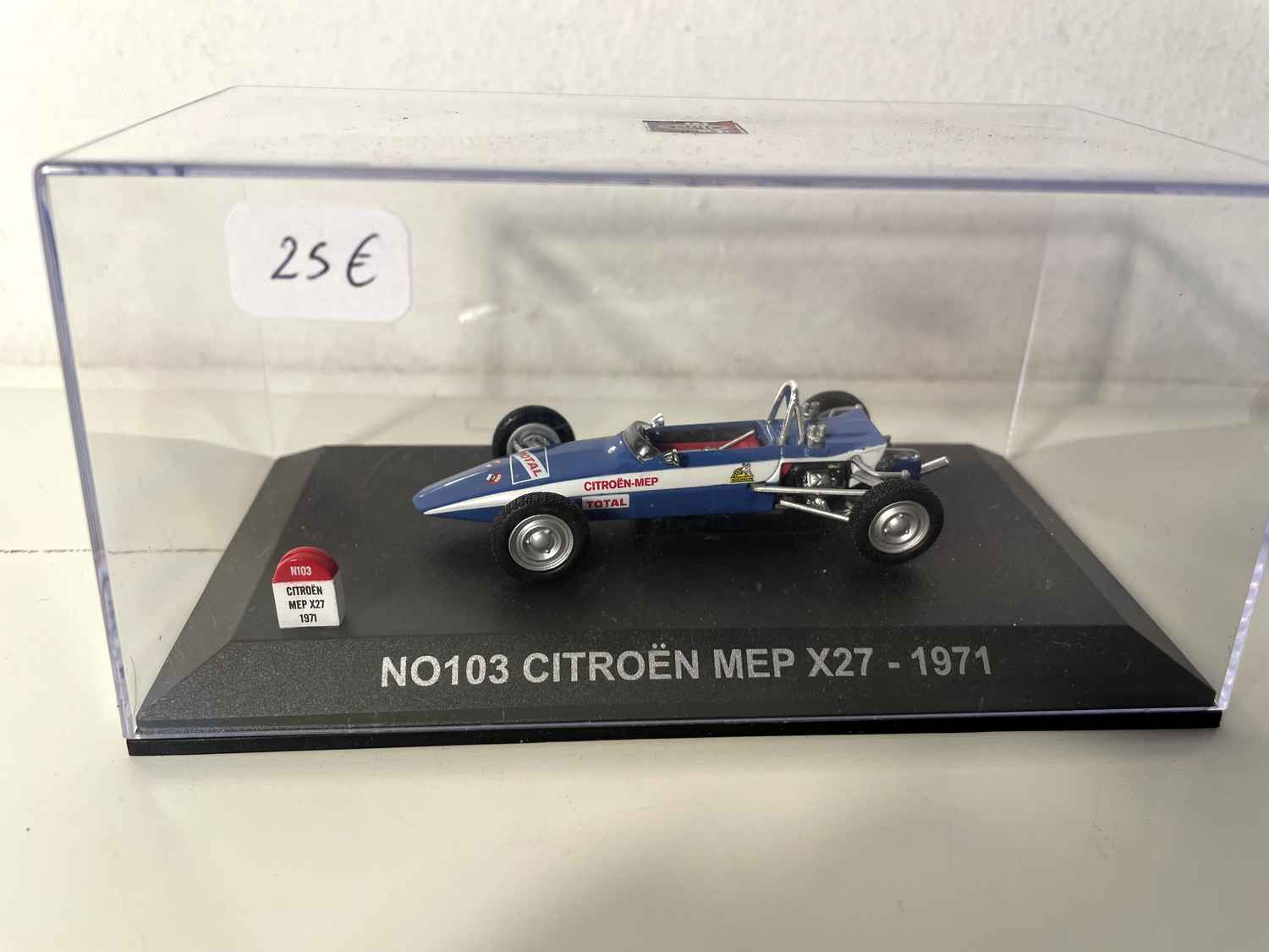 Citroën MEP X27 blo a wäiss vum Joer 1971 - Sammlung NOSTALGIE Referenz NO103