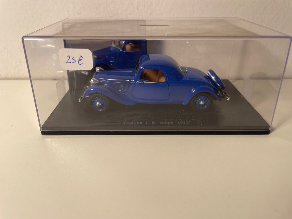Citroën Traction 11B coupé bleue de 1938 (boite plexi)