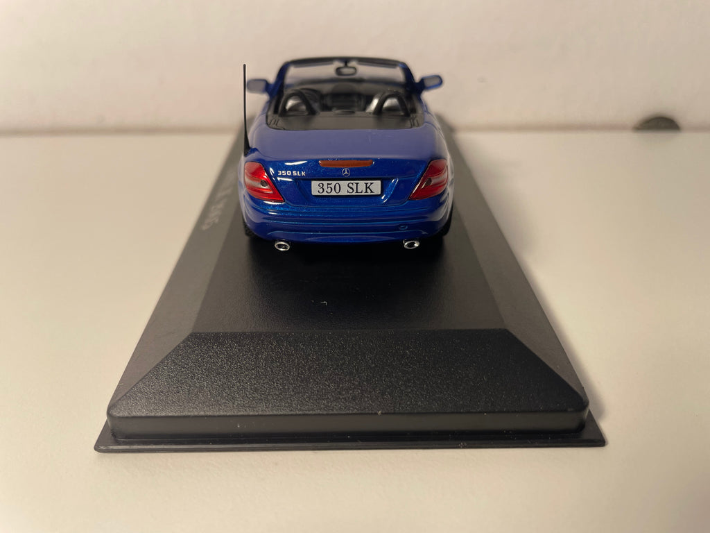 2005 blue Mercedes 350SLK
