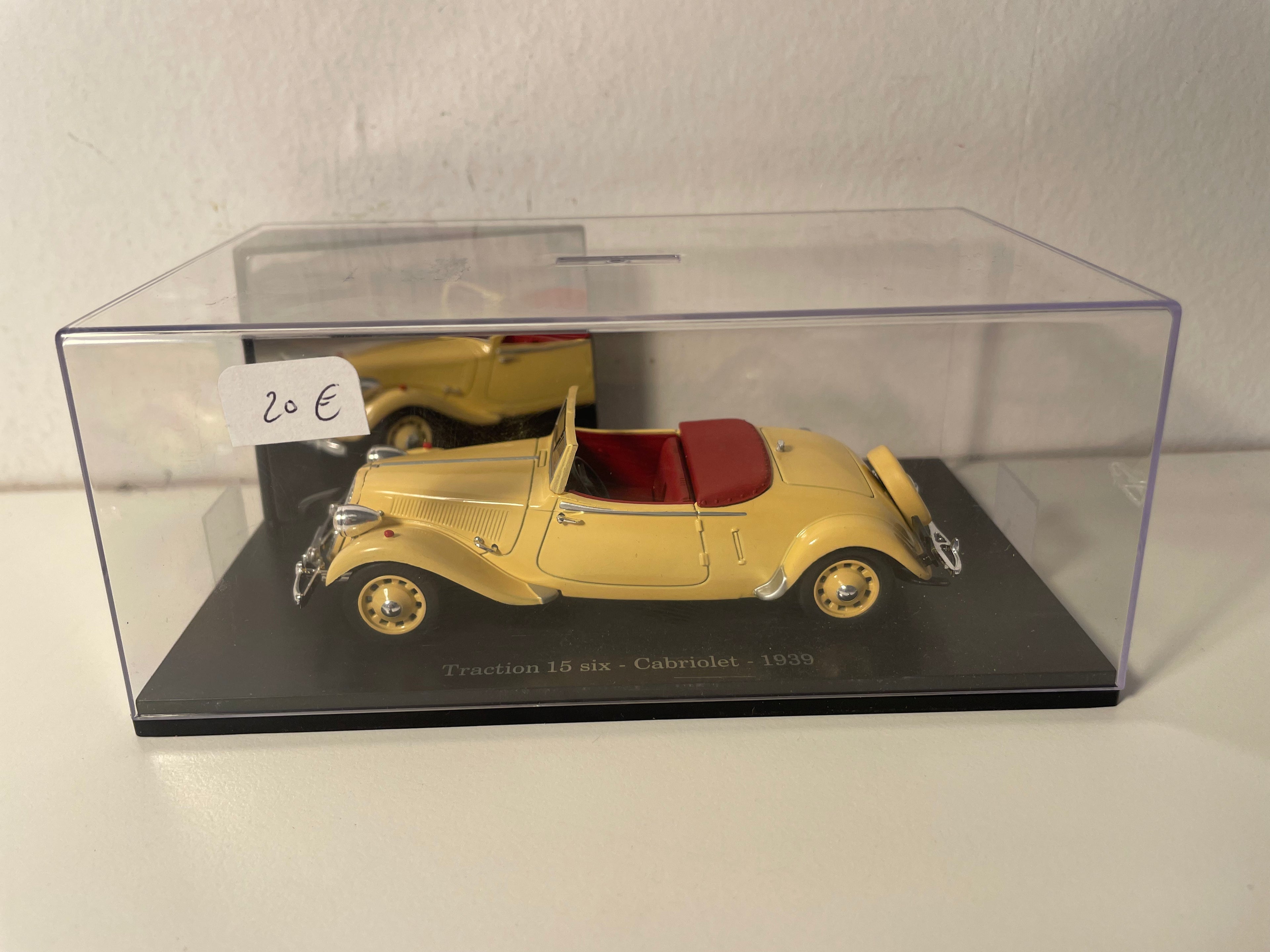 Citroën Traction 15 six cabriolet marrone arancione del 1939 (confezione in plexiglass)