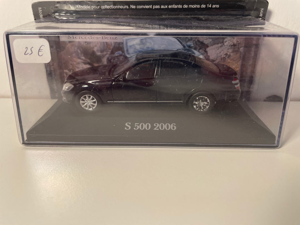 Mercedes S 500 dunkelblau von 2006