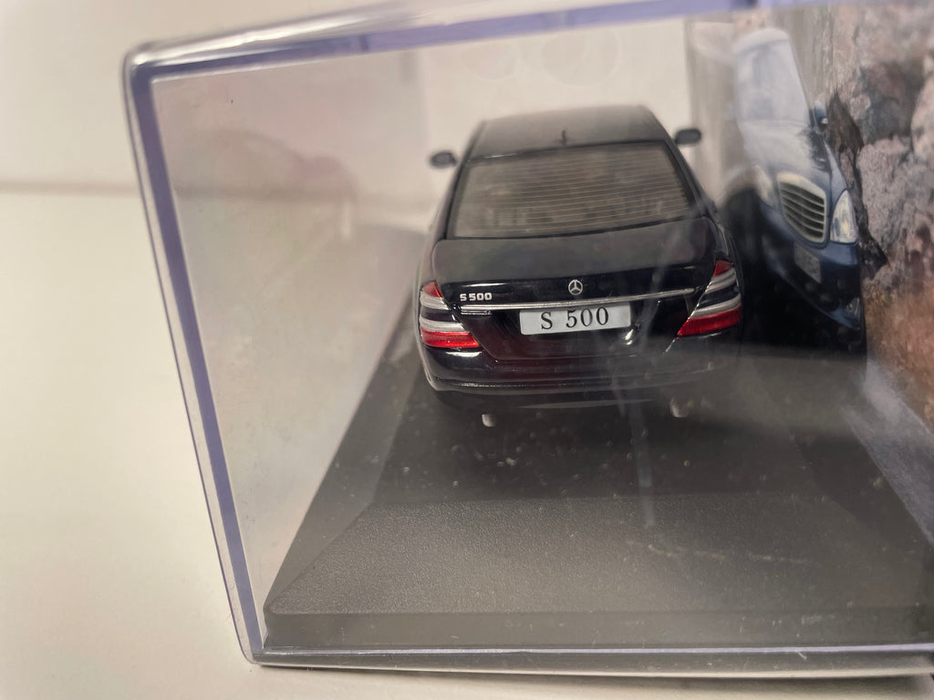 Mercedes S 500 dunkelblau von 2006