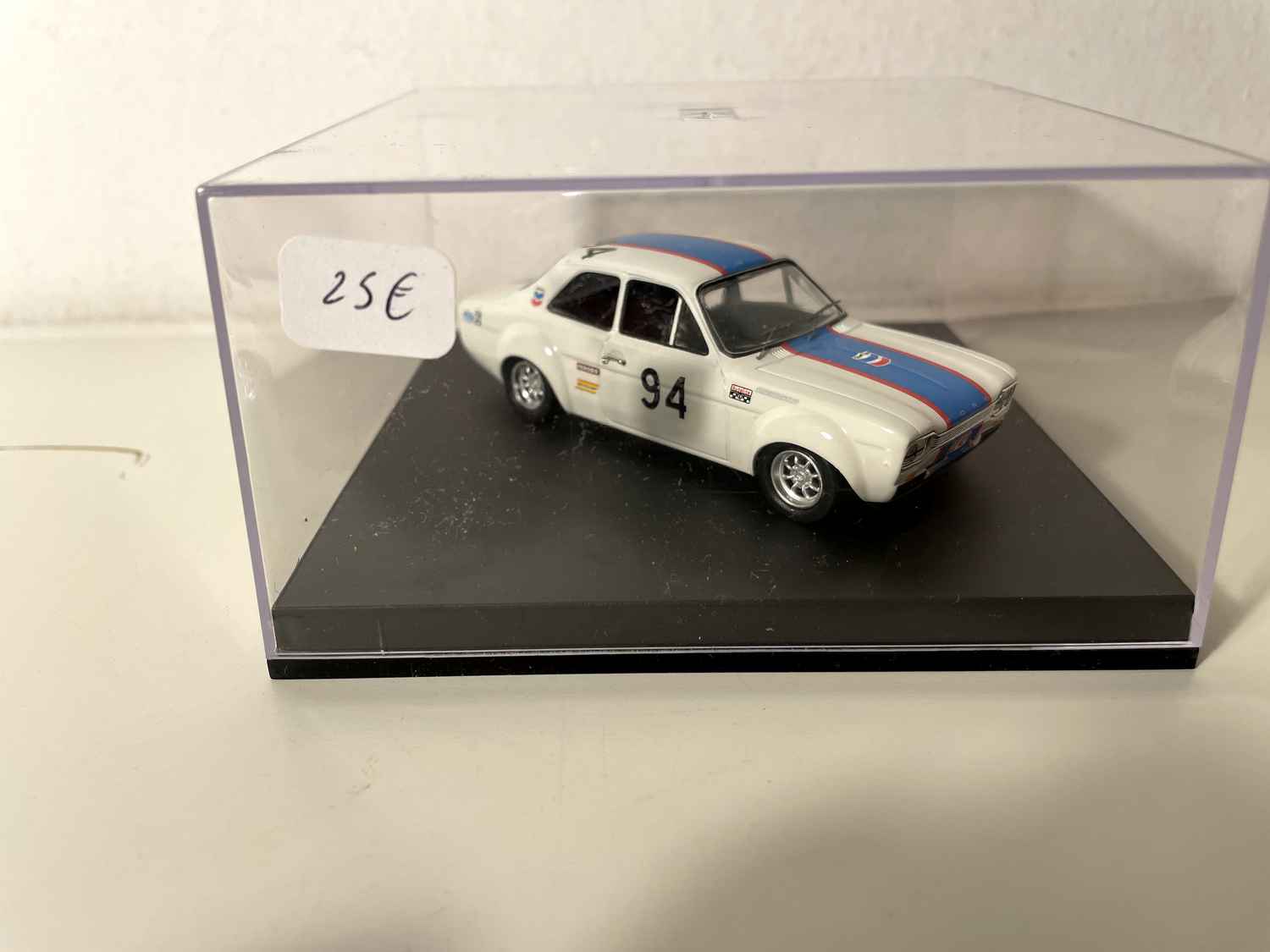 Ford Escort Mk1 blu e bianco numero 94 - Coppa del Belgio del 1969 - Collezione TROFEU