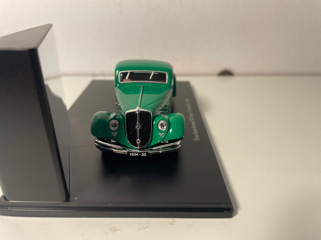 Citroën Traction-Avant 22 faux-cabriolet grün von 1934 (Plexibox)