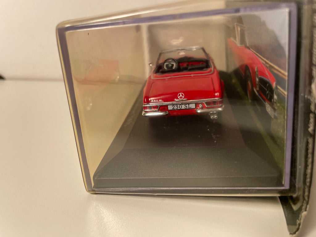 Mercedes 230 SL Roadster rosso del 1963
