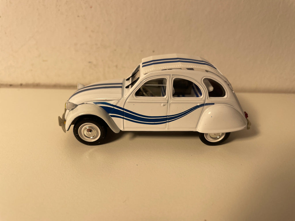 Citroën 2 CV 6 blanche et bleue FRANCE 3 (sous blister)