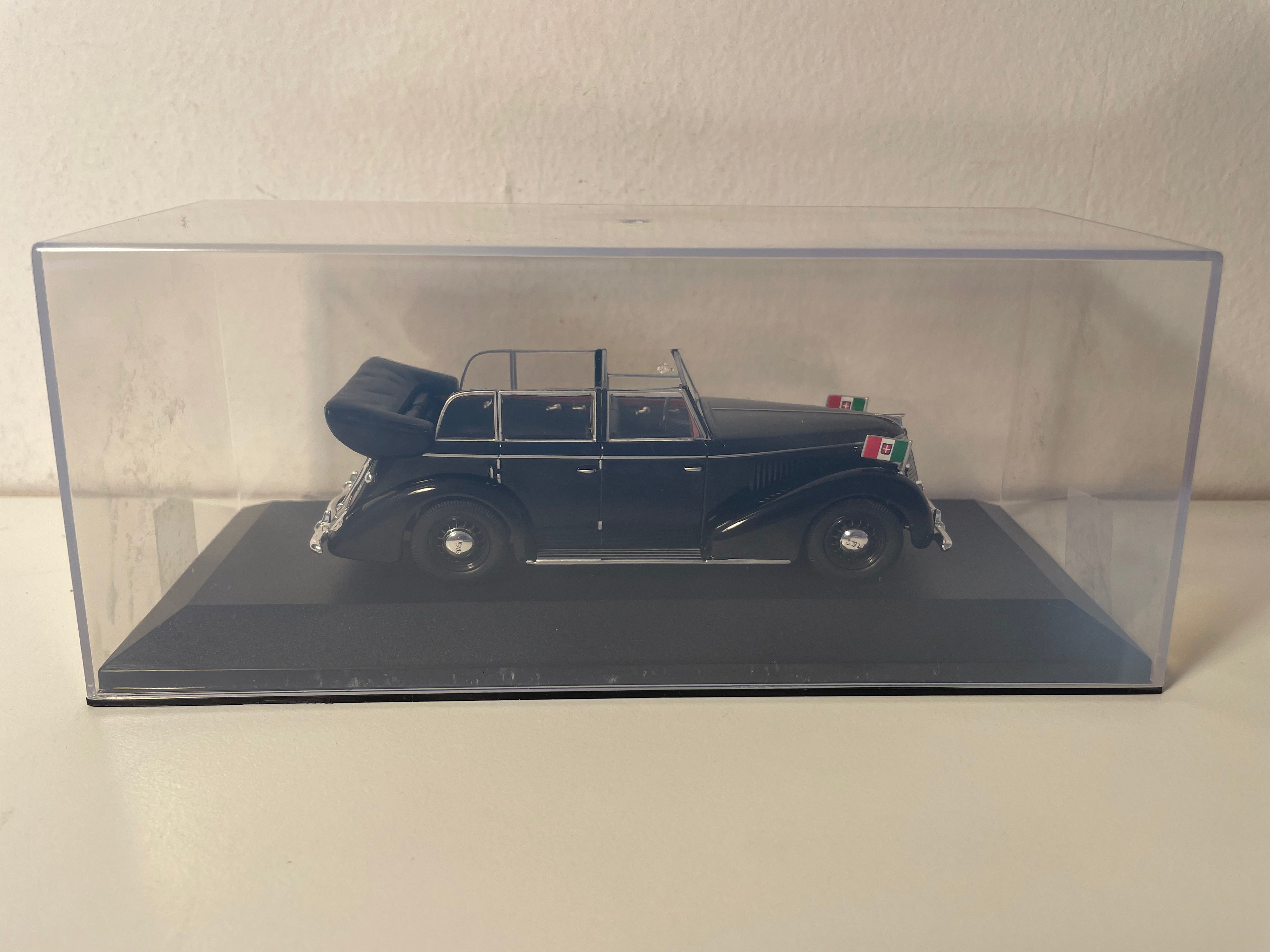 Fiat 2800 "Vittorio Emanuele III" nera del 1939