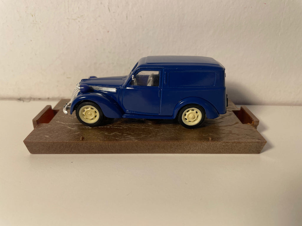 Fiat 1100 E HP 35 Furgone 1949-53 bleue - collection BRUMM série ORO R177