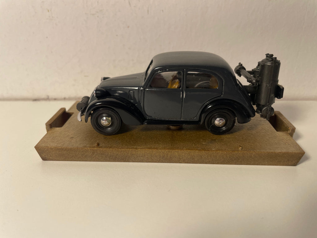 Fiat 508 C Berlina 1100 HP 32grise foncée 1937-1939 - collection BRUMM série ORO R33