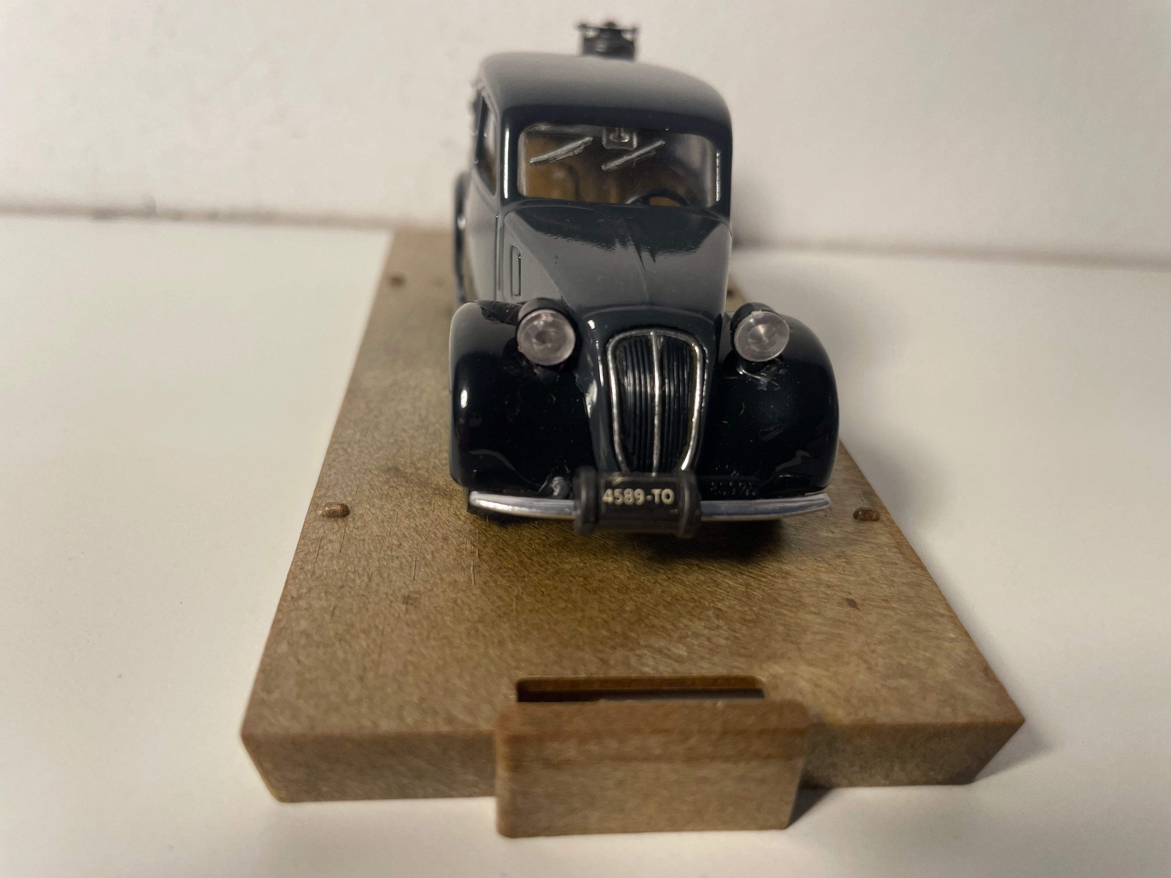 Fiat 508 C Berlina 1100 HP 32 Dunkelgrau 1937-1939 - BRUMM ORO Serie R33 Sammlung