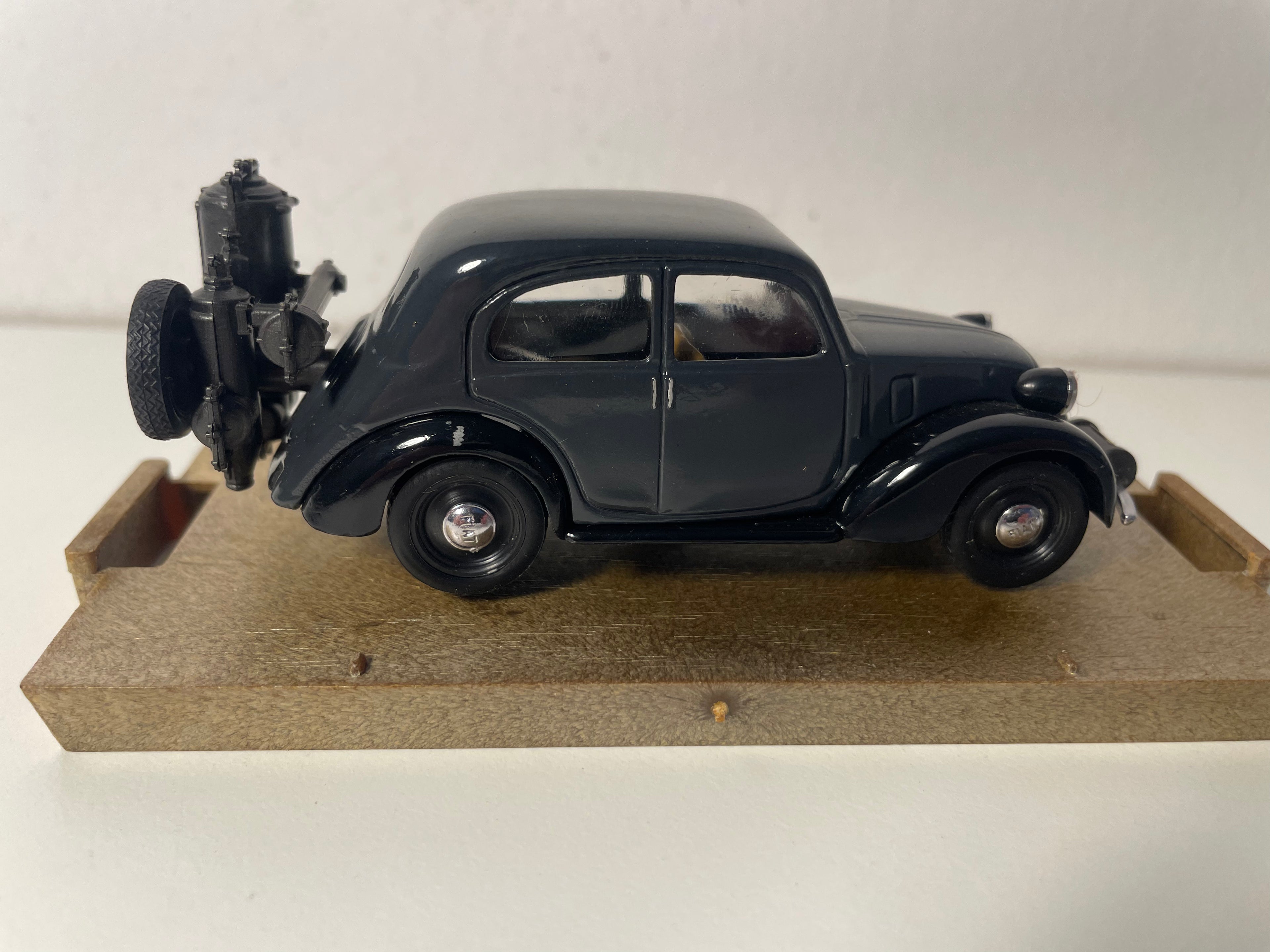 Fiat 508 C Berlina 1100 HP 32 Dunkelgrau 1937-1939 - BRUMM ORO Serie R33 Sammlung