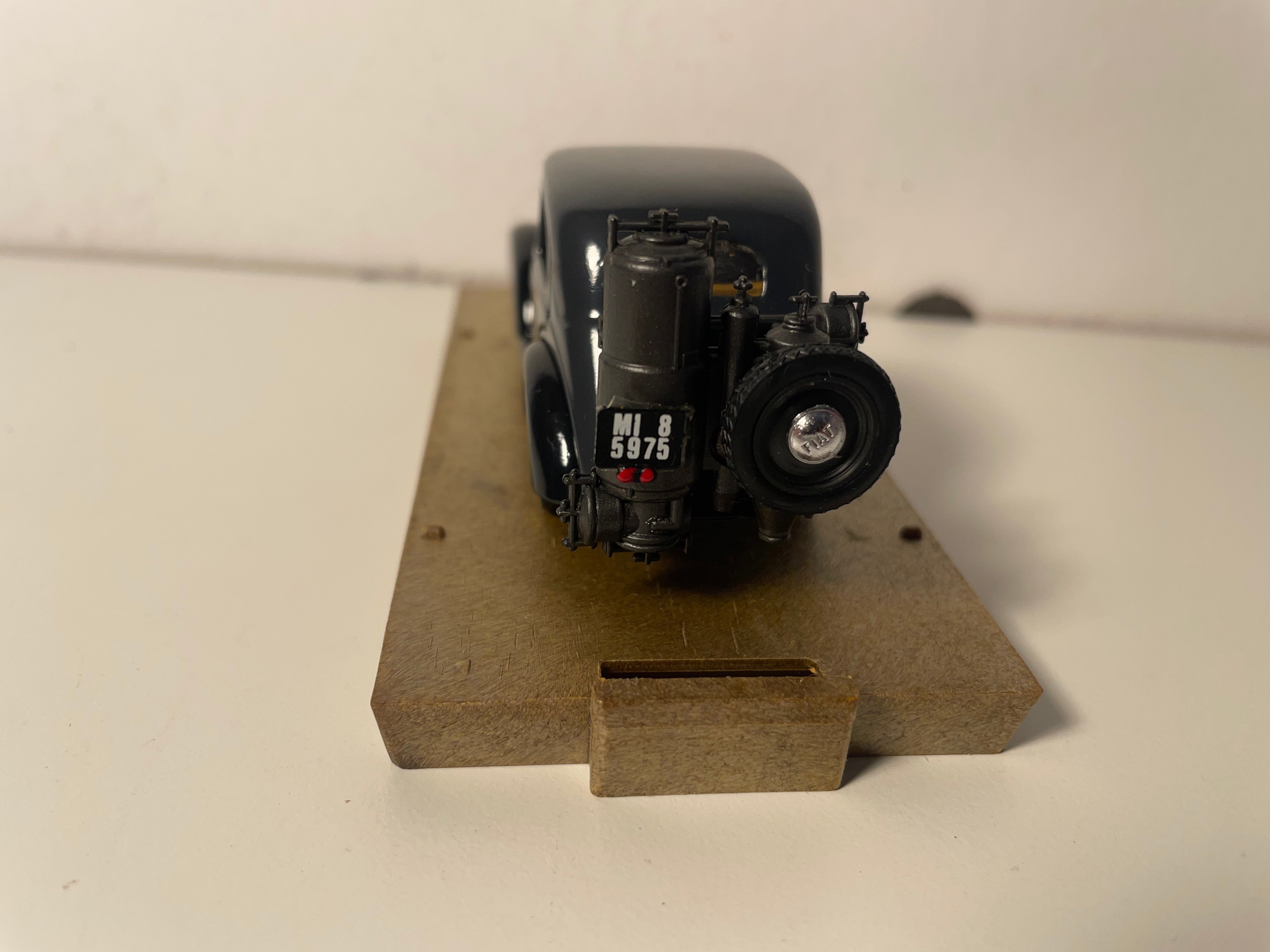 Fiat 508 C Berlina 1100 HP 32 Dunkelgrau 1937-1939 - BRUMM ORO Serie R33 Sammlung