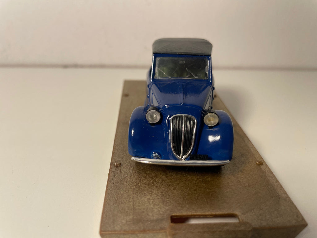 Fiat 508C Cabriolet 1100 HP32 bleue 1937-1939 - collection BRUMM série ORO R84