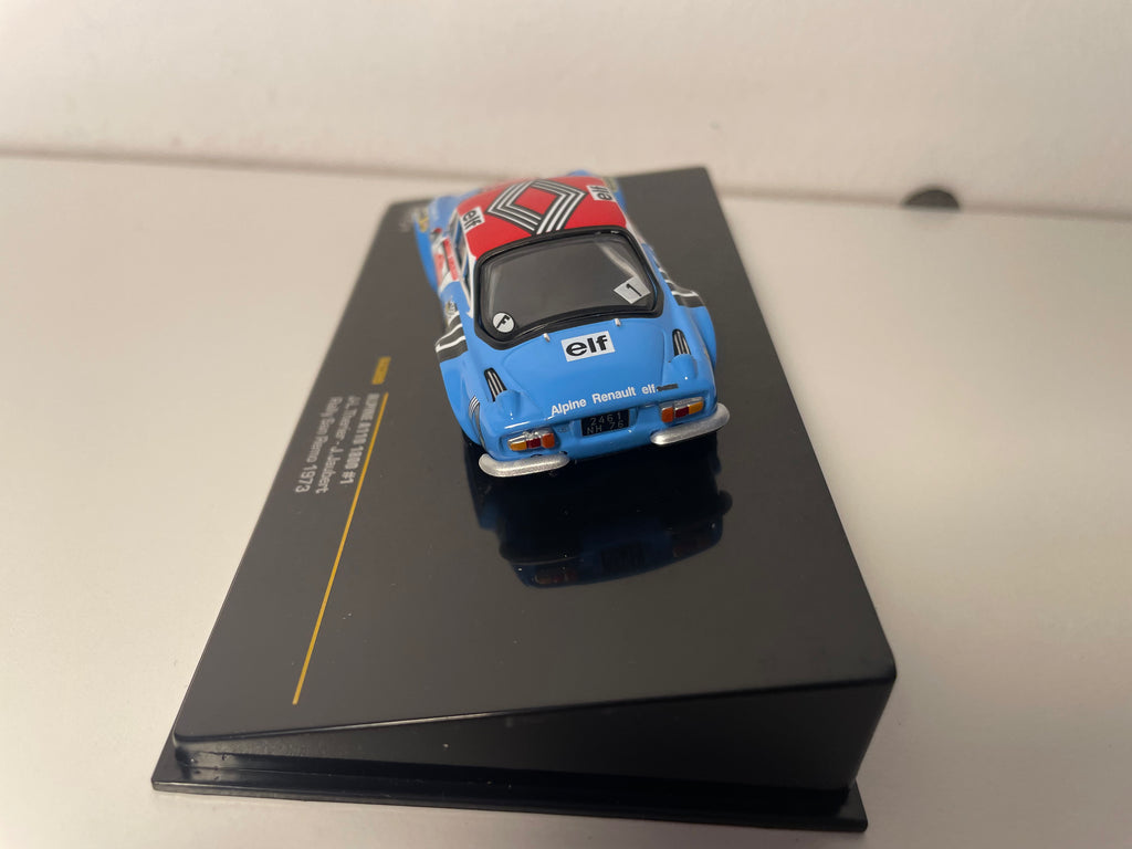 Renault Alpine A110 1800 blauw, wit en rood nummer 1 - San Remo rally 1973 - IXO