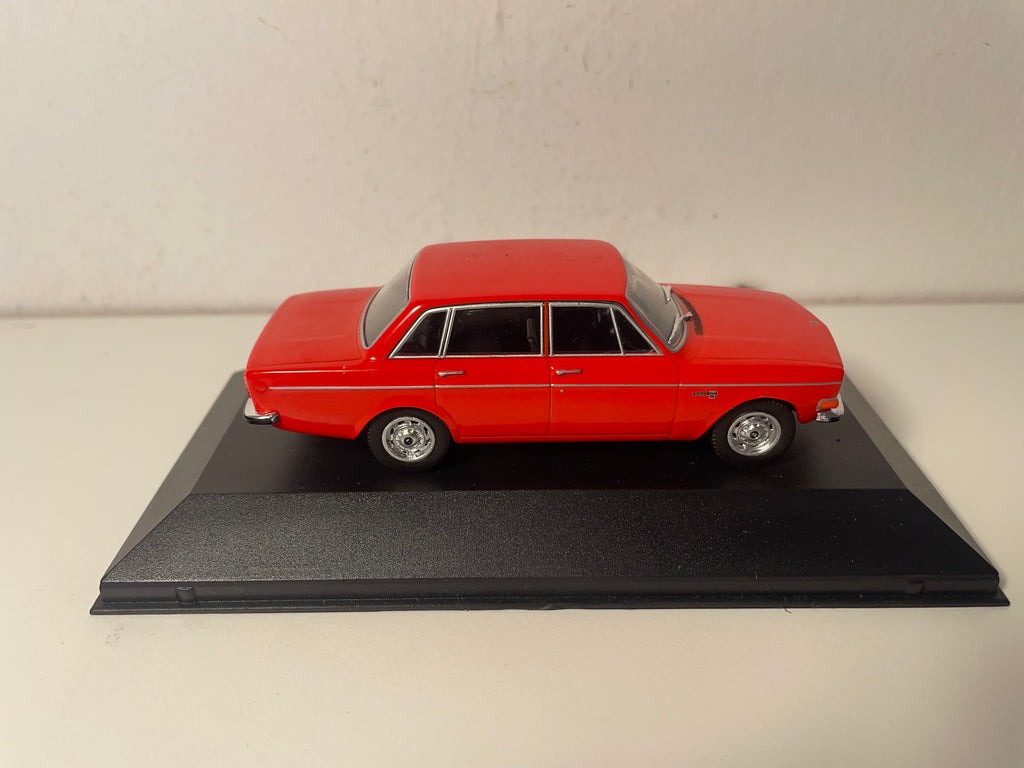 Volvo 144 Rot
