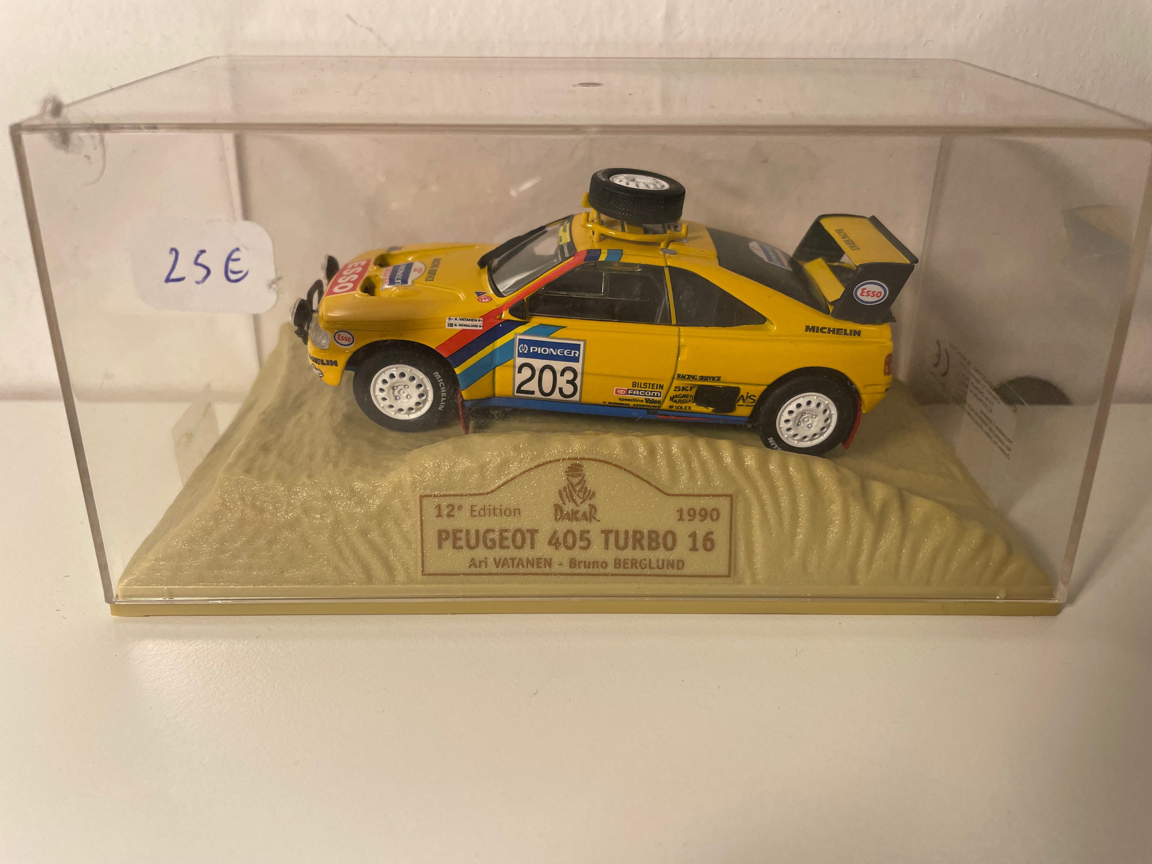Peugeot 405 turbo 16 giallo numero 203 - Paris-Dakar 1990 (12ª edizione)