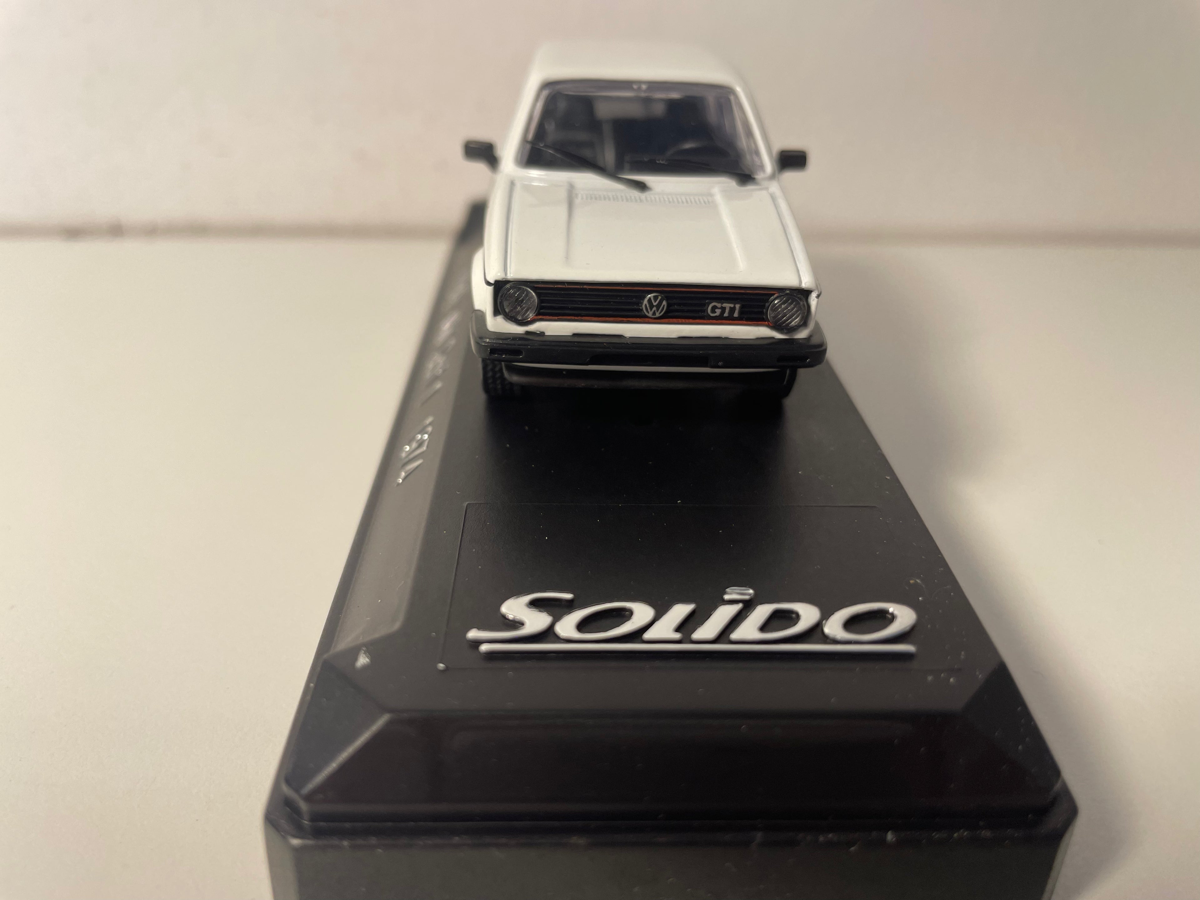 Volkswagen GOLF 1 blanca de 1974 - Referencia Solido 1849