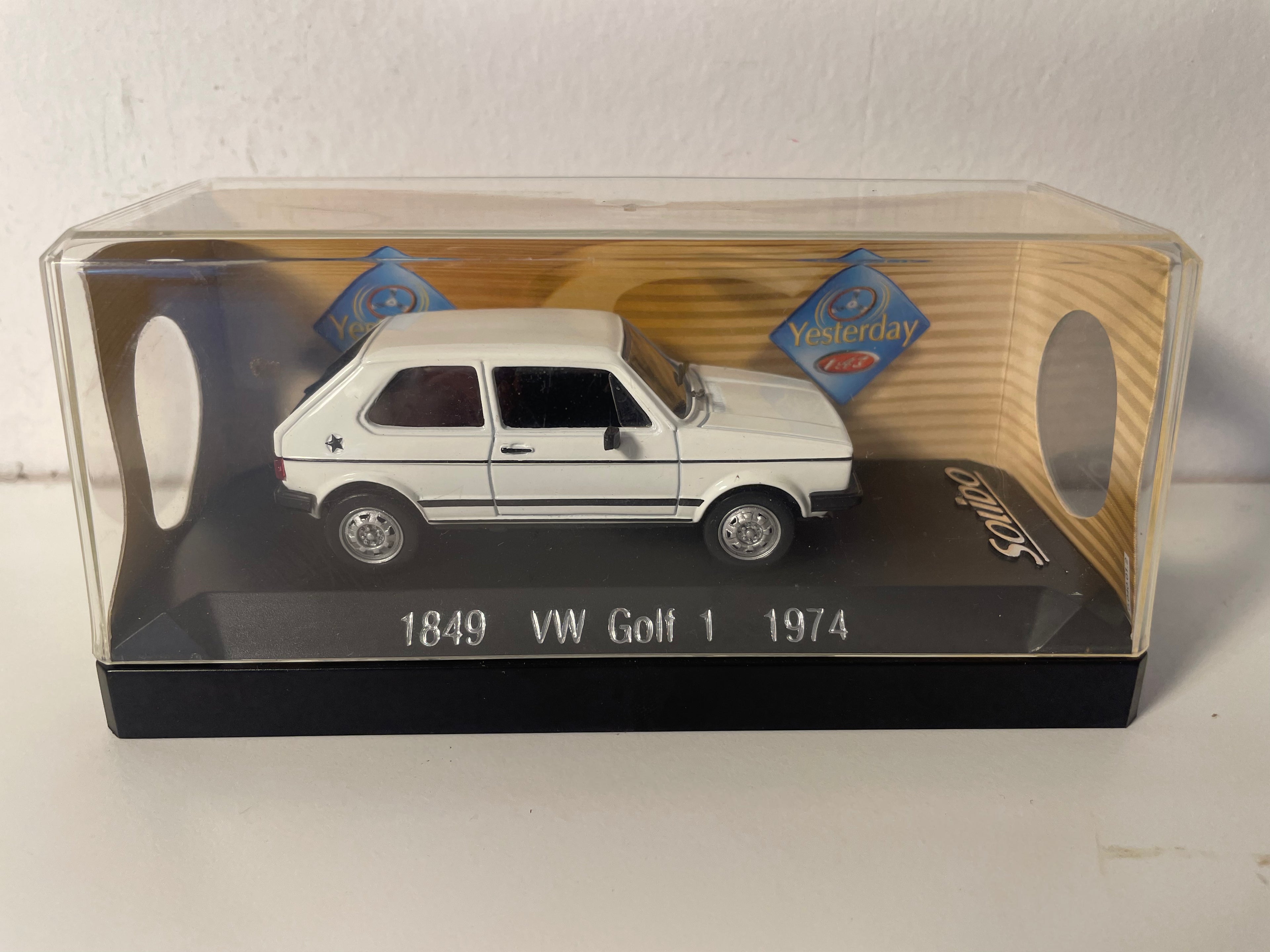 Volkswagen GOLF 1 blanca de 1974 - Referencia Solido 1849