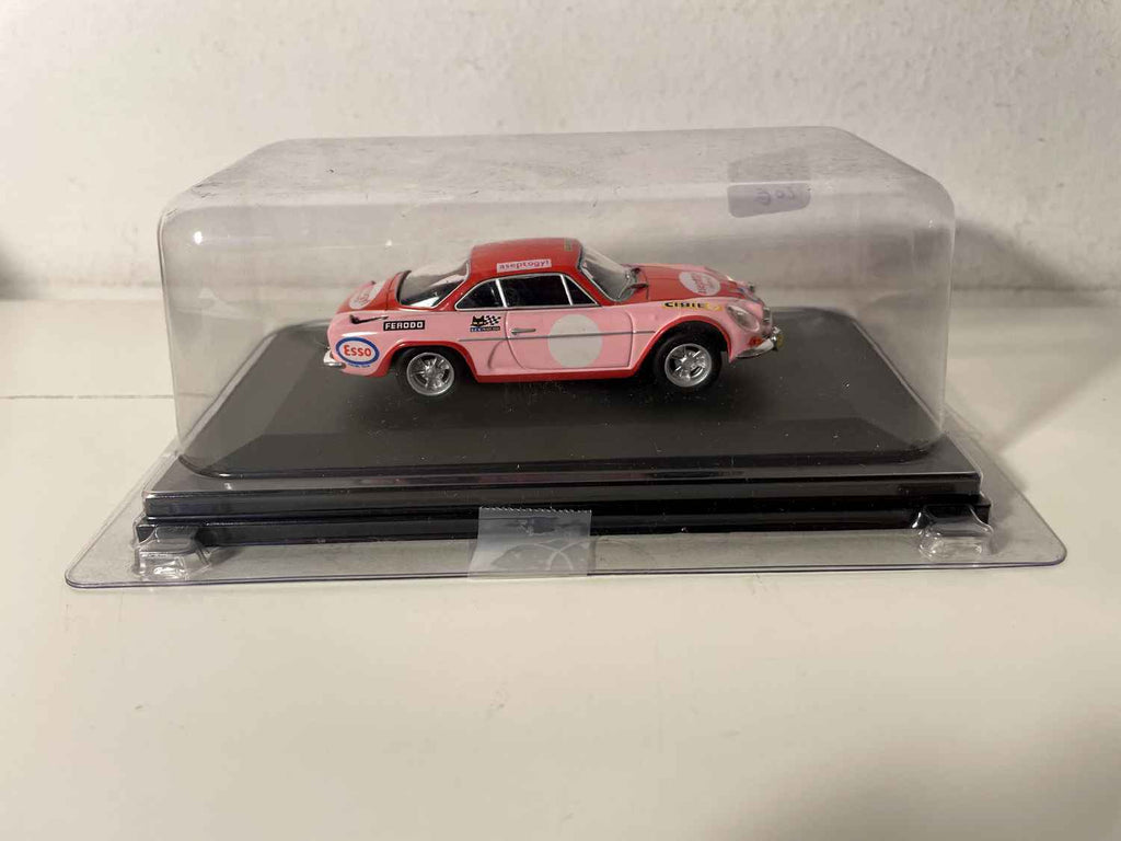 Renault Alpine A110 1600S Team Aseptogyl rosa e rosso del 1971