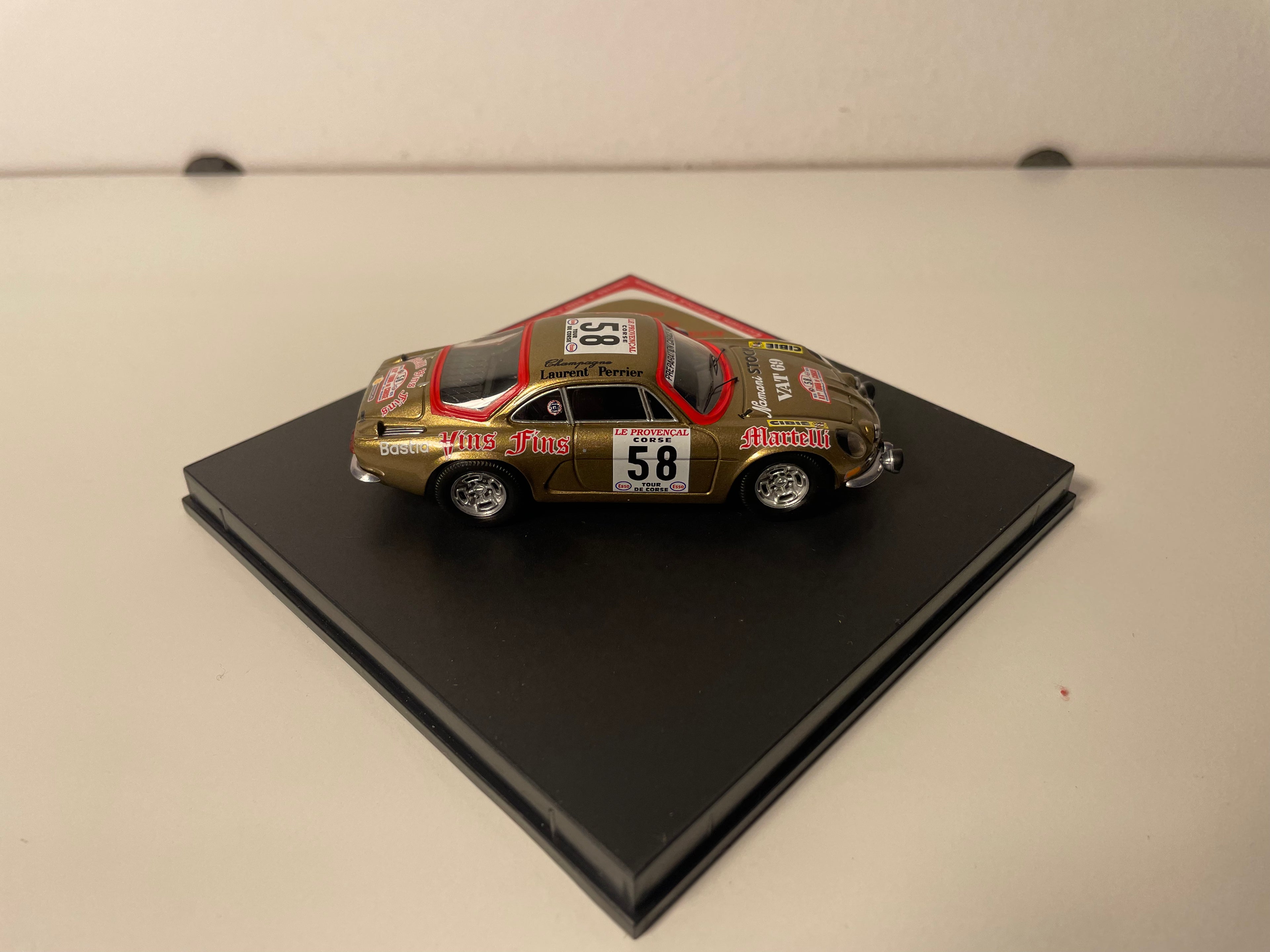 Renault Alpine A110 braun Nummer 58 - Tour de Corse 1976 - TROPHEU Referenz COF 15 (limitierte Auflage)