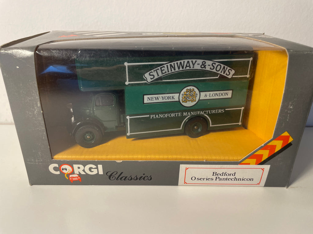 Bedford O Series Pantechnicon Groen en Groen - Steinway & Sons - CORGI