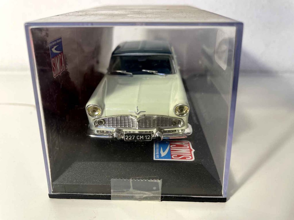 SIMCA Beaulieu hellgréng mat donkelgréngem Daach vun 1958