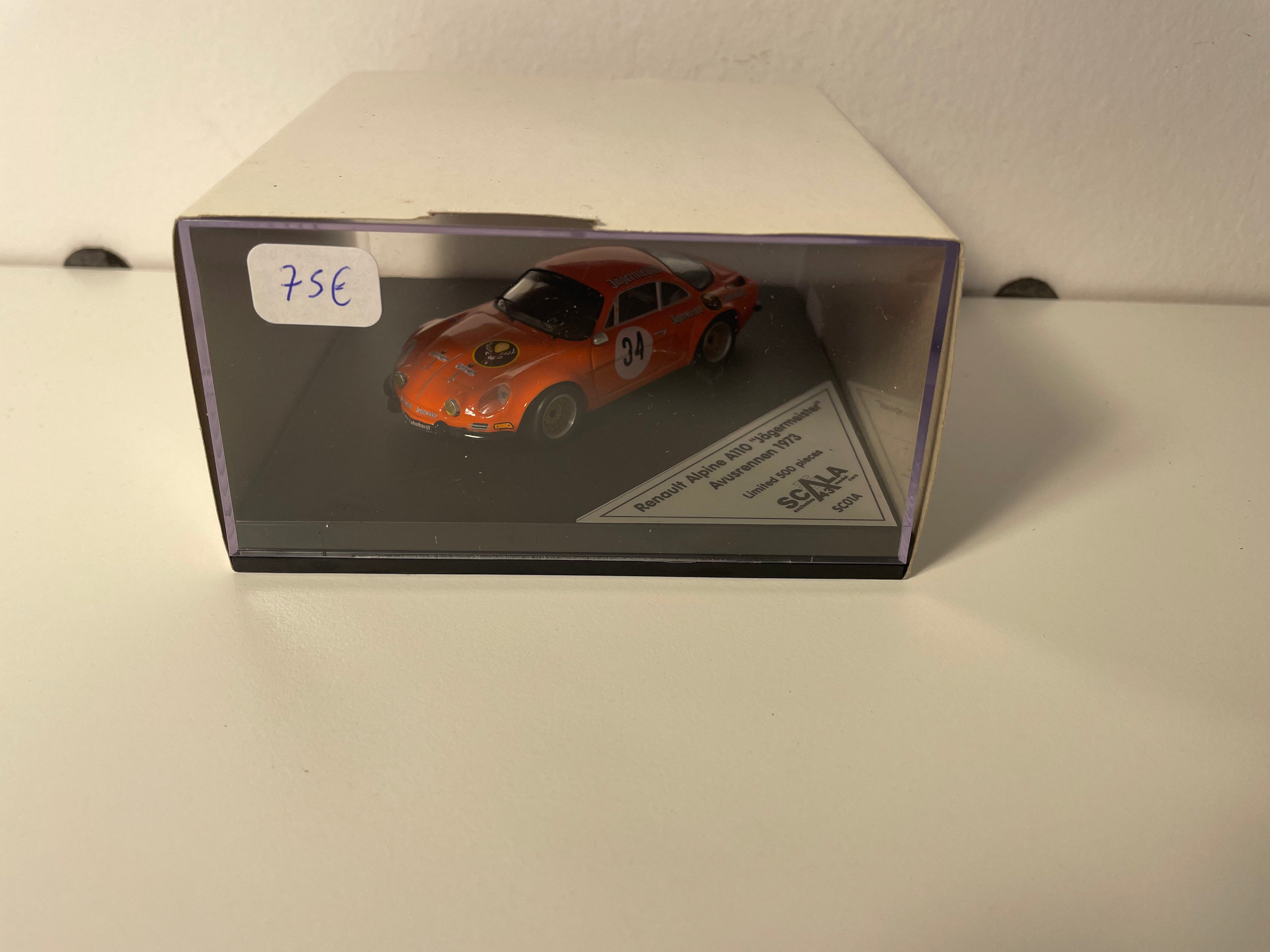 Renault Alpine A110 oranje nummer 34 "Jägermeister" Avusrennen 1973 - TROFEU SCALA 43 modelauto (beperkte editie)