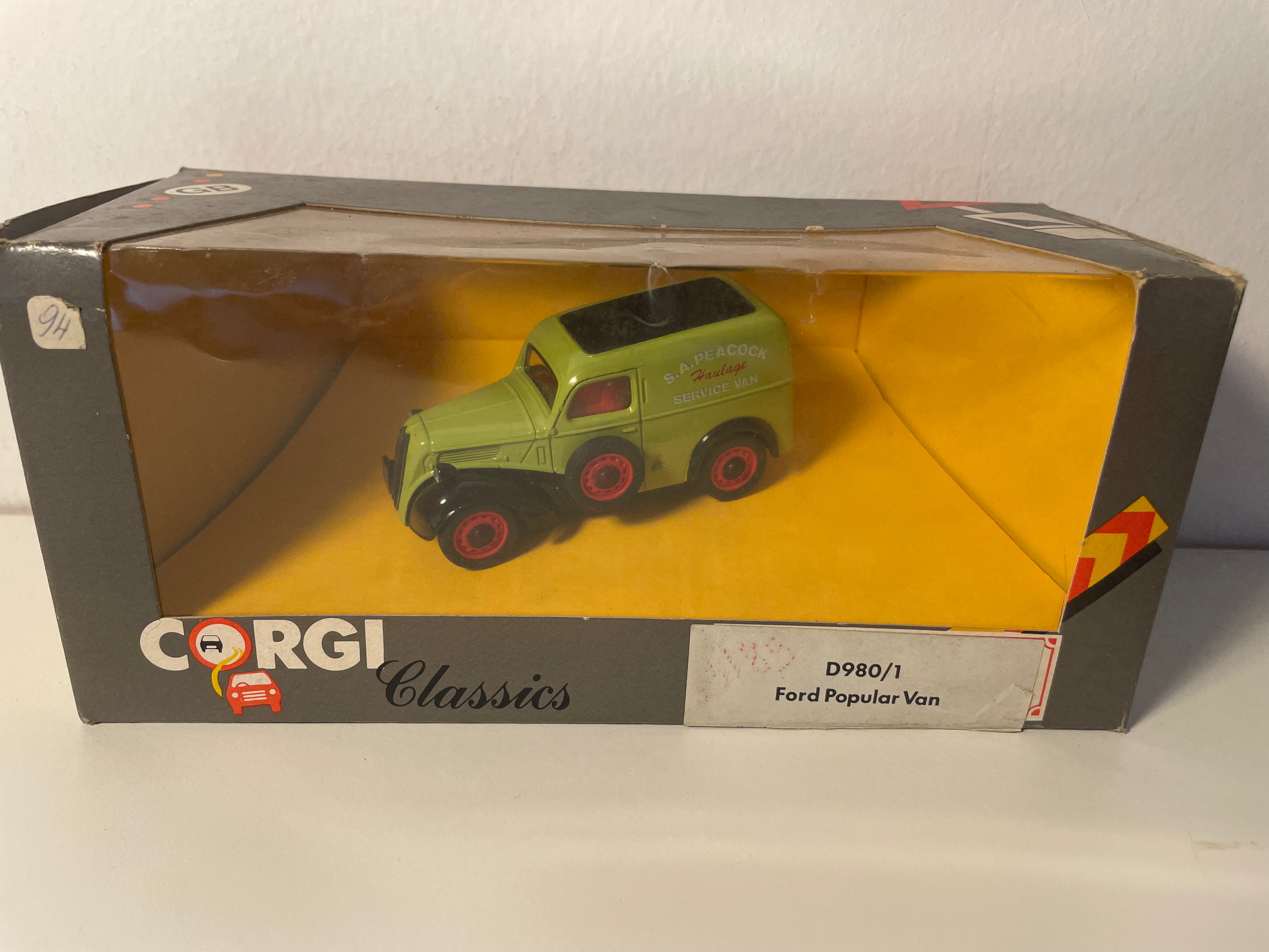 Furgón Ford Popular verde - CORGI