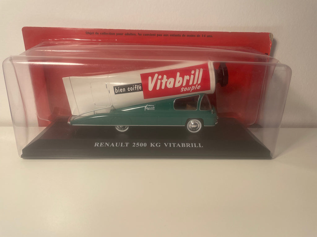 Renault 2500 Kg vert avec publicité VITABRILL (tube blanc) - véhicule publicitaire du Tour de France