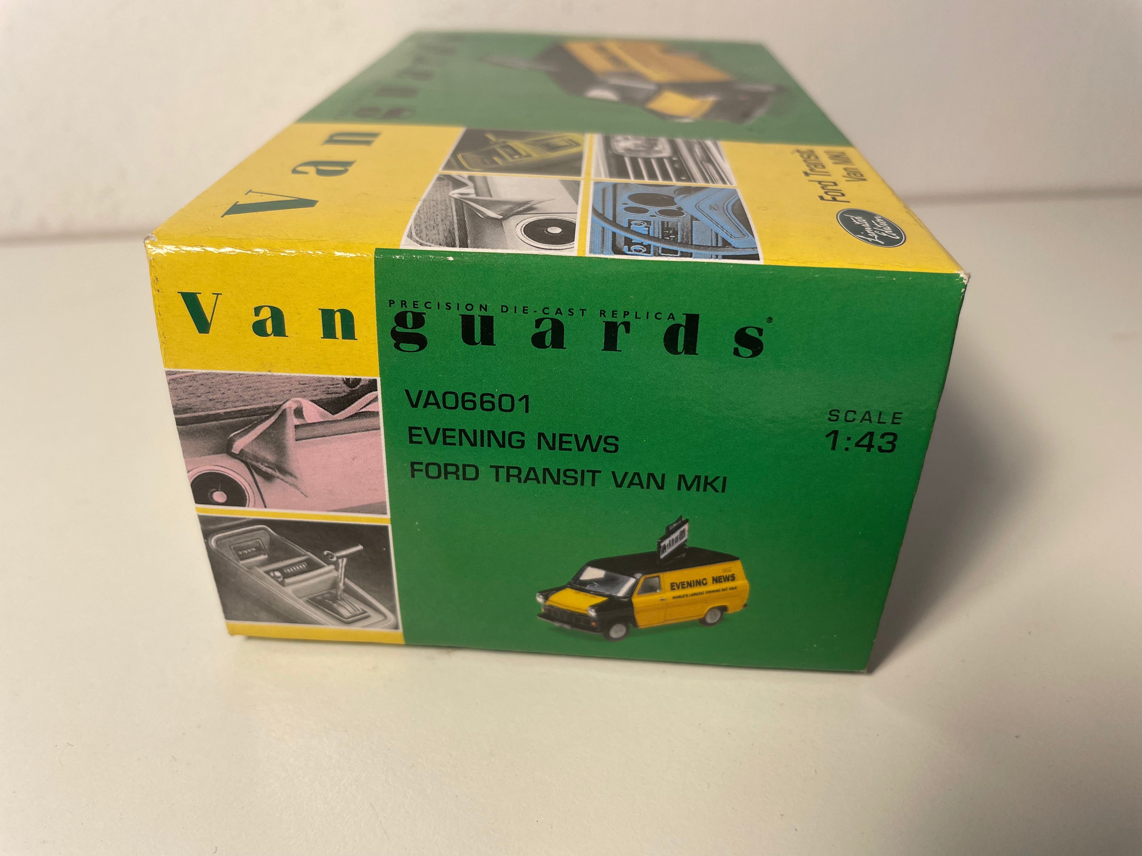 Furgón Ford Transit MKI negro y amarillo - referencia Vanguards VA06601