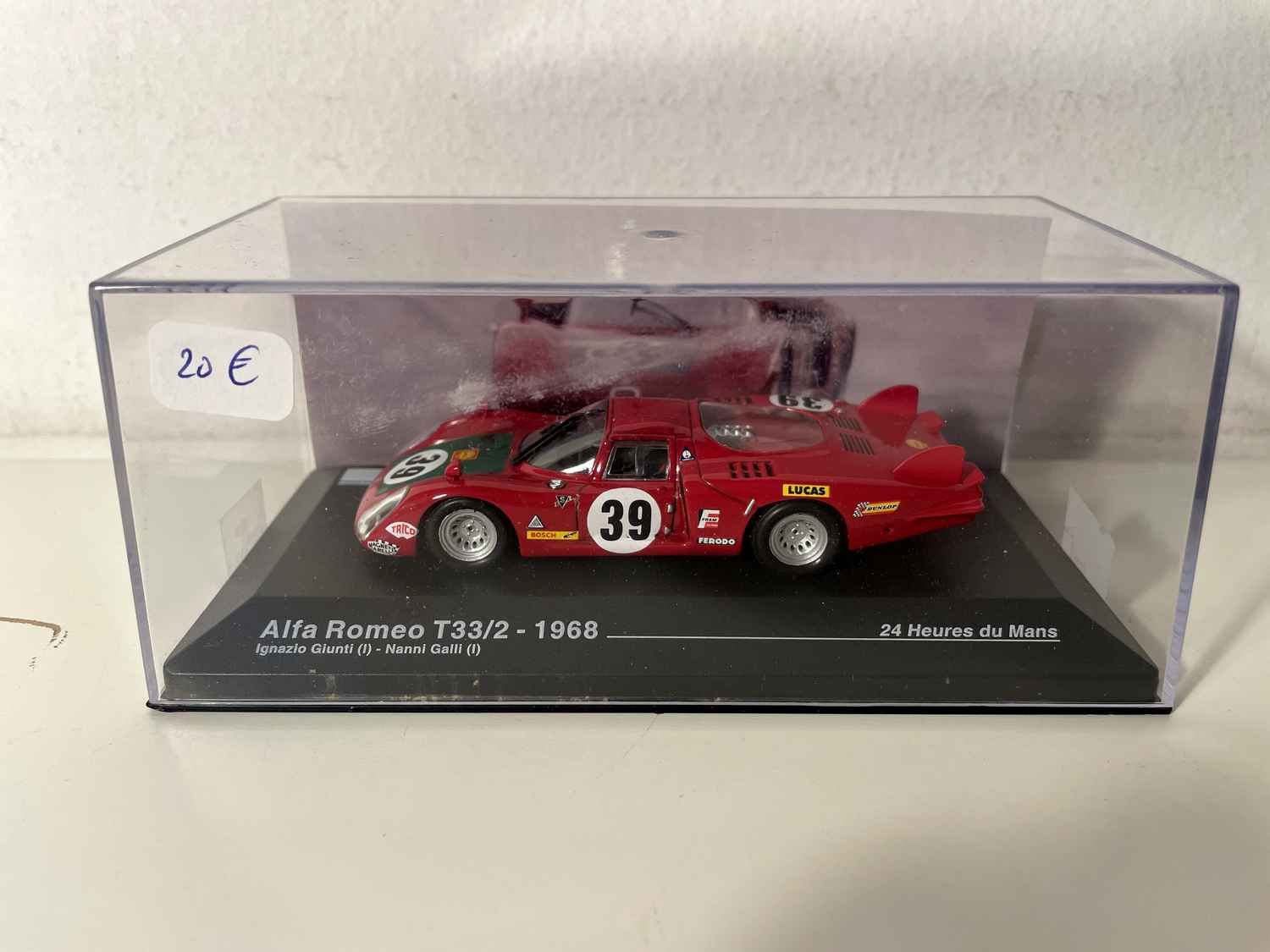 Alfa Roméo T33/2 czerwony numer 39 - 24 godziny Le Mans 1968