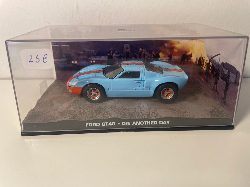 Ford GT 40 com pintura GULF (azul e laranja) - JAMES BOND - Die Another Day
