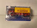 Simca Cargo jaune et rouge - camion TIGRES de chez PINDER