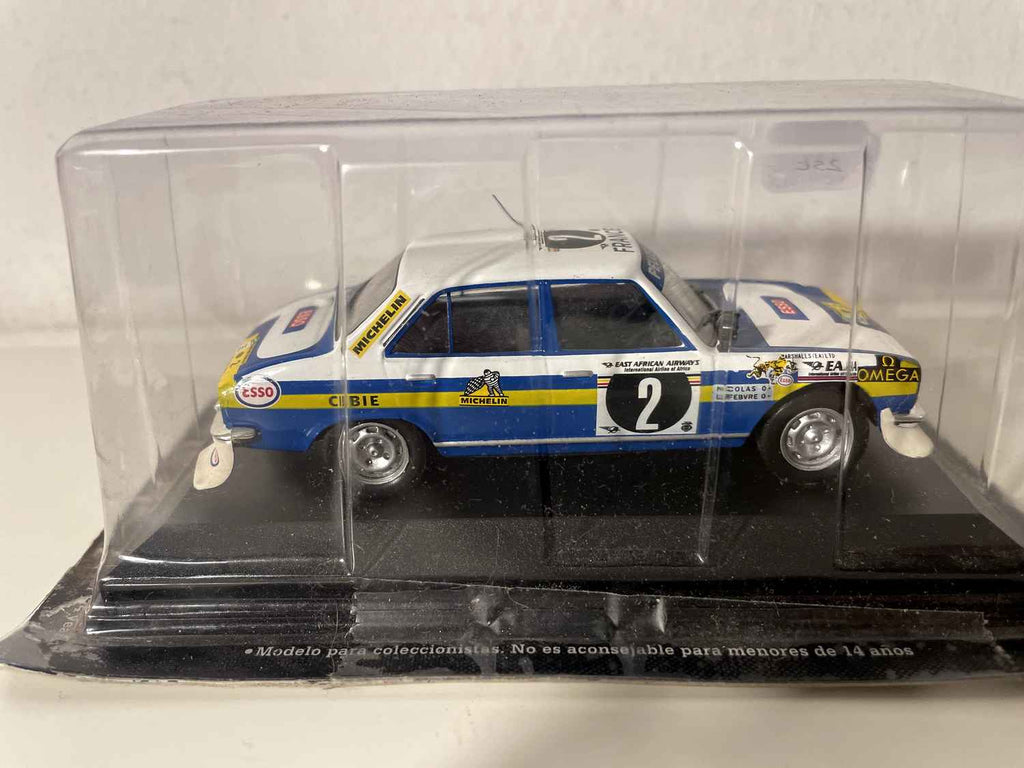 Peugeot 504 biały i niebieski numer 2 - rajd safari z 1976 roku
