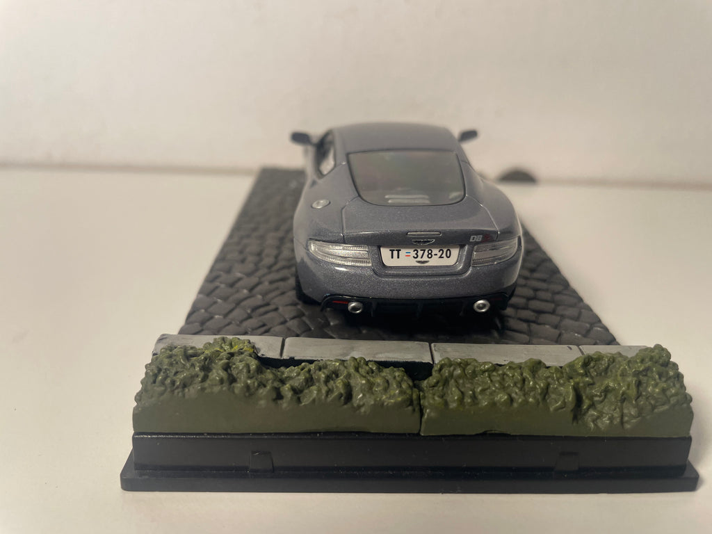 Aston Martin DBS grise - JAMES BOND - CASINO ROYALE