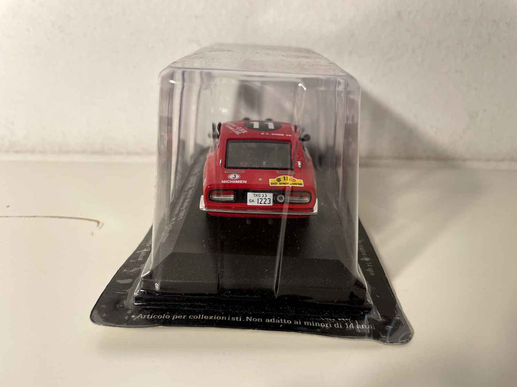 Datsun 240Z czerwono-czarny numer 11 (safari rally 1971)