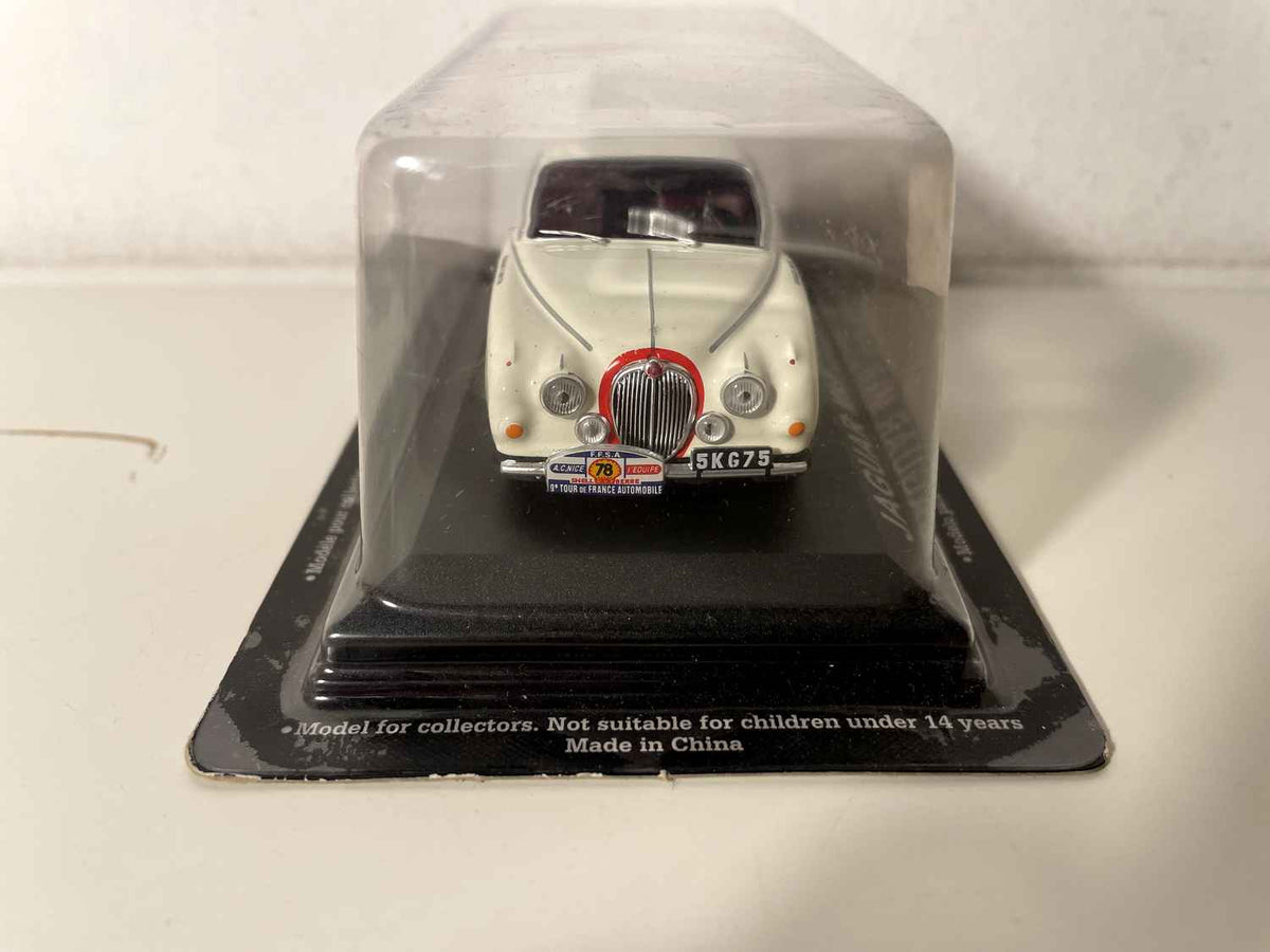 Jaguar Mk2 branca número 78 - Tour de France automobilístico de 1960