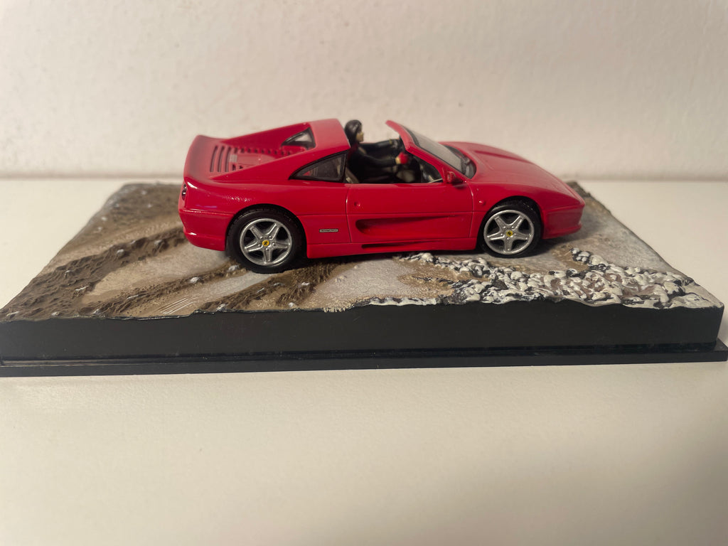 Ferrari F355 GTS rouge - JAMES BOND - GOLDENEYE